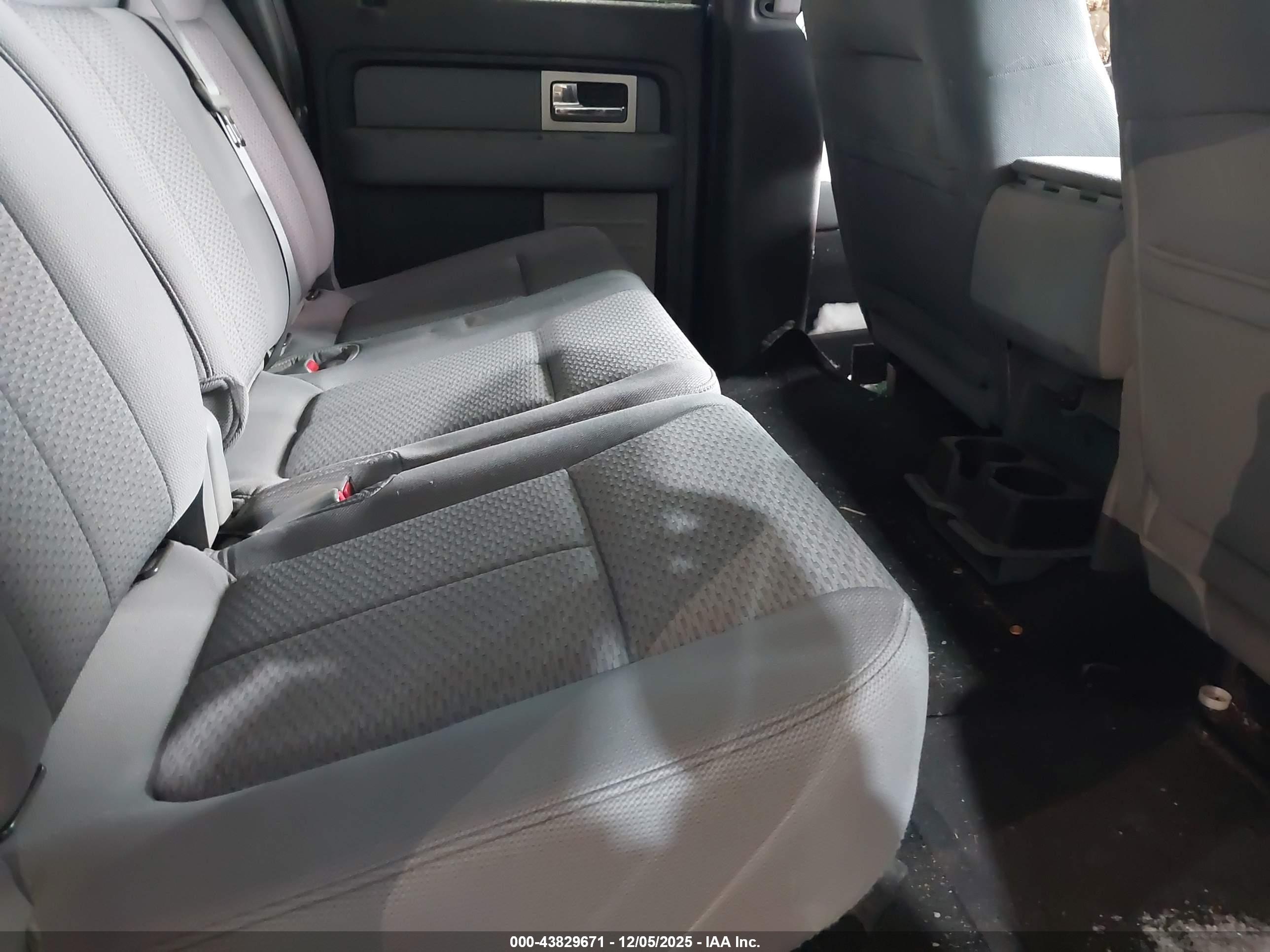 FORD F-150 image 8
