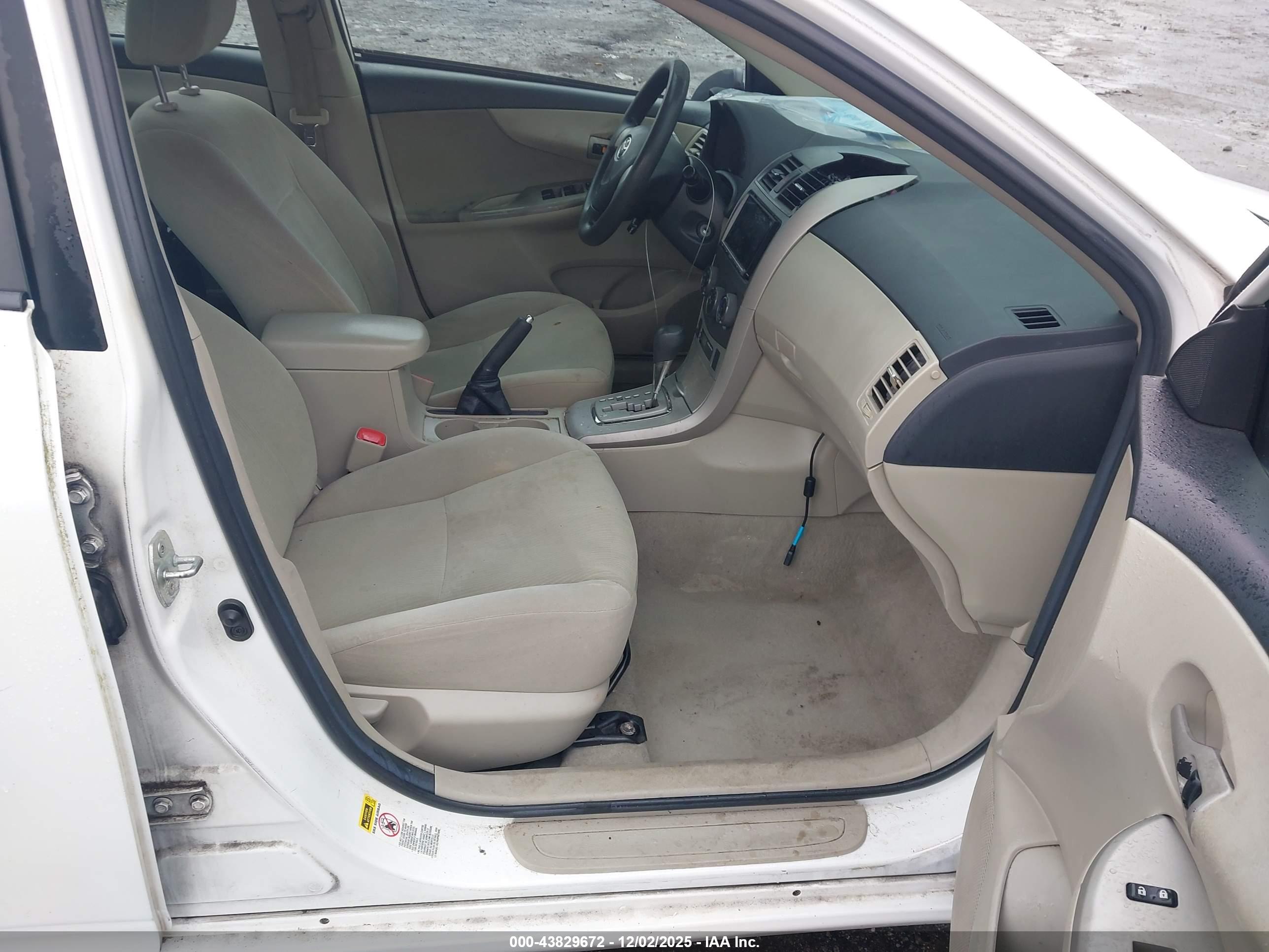 TOYOTA COROLLA image 5