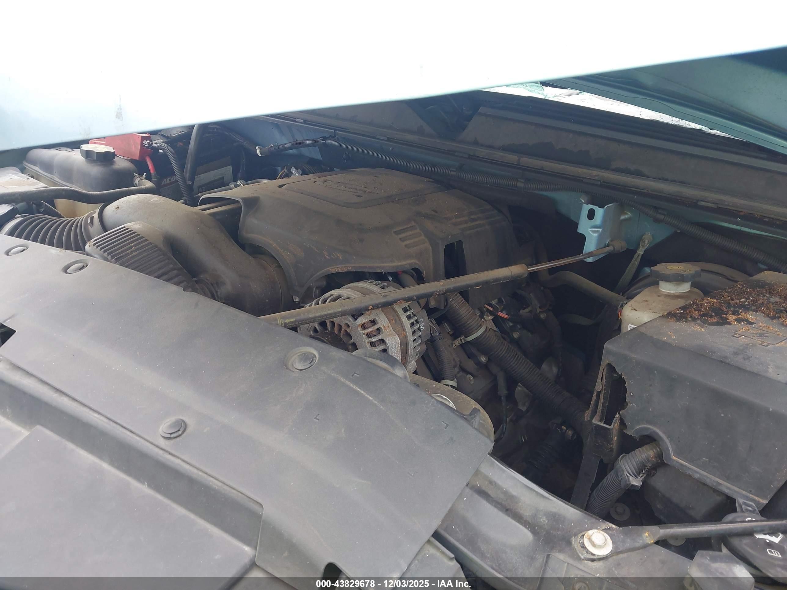 CHEVROLET TAHOE image 10