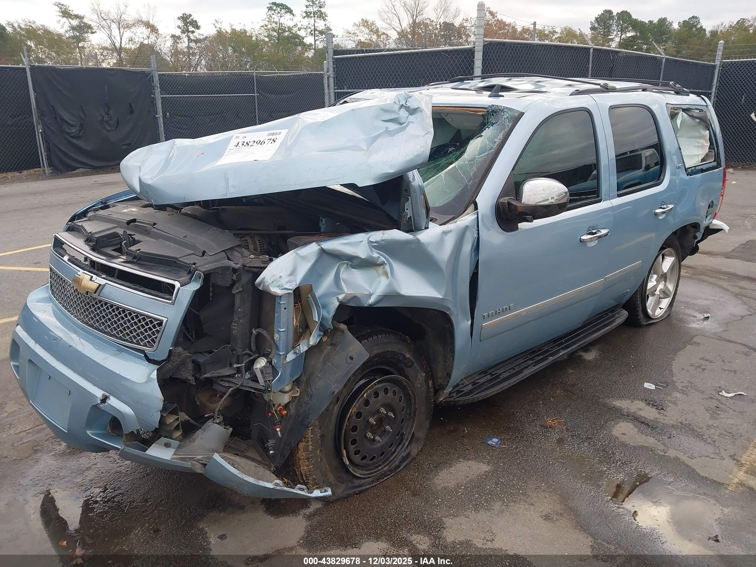CHEVROLET TAHOE image 6