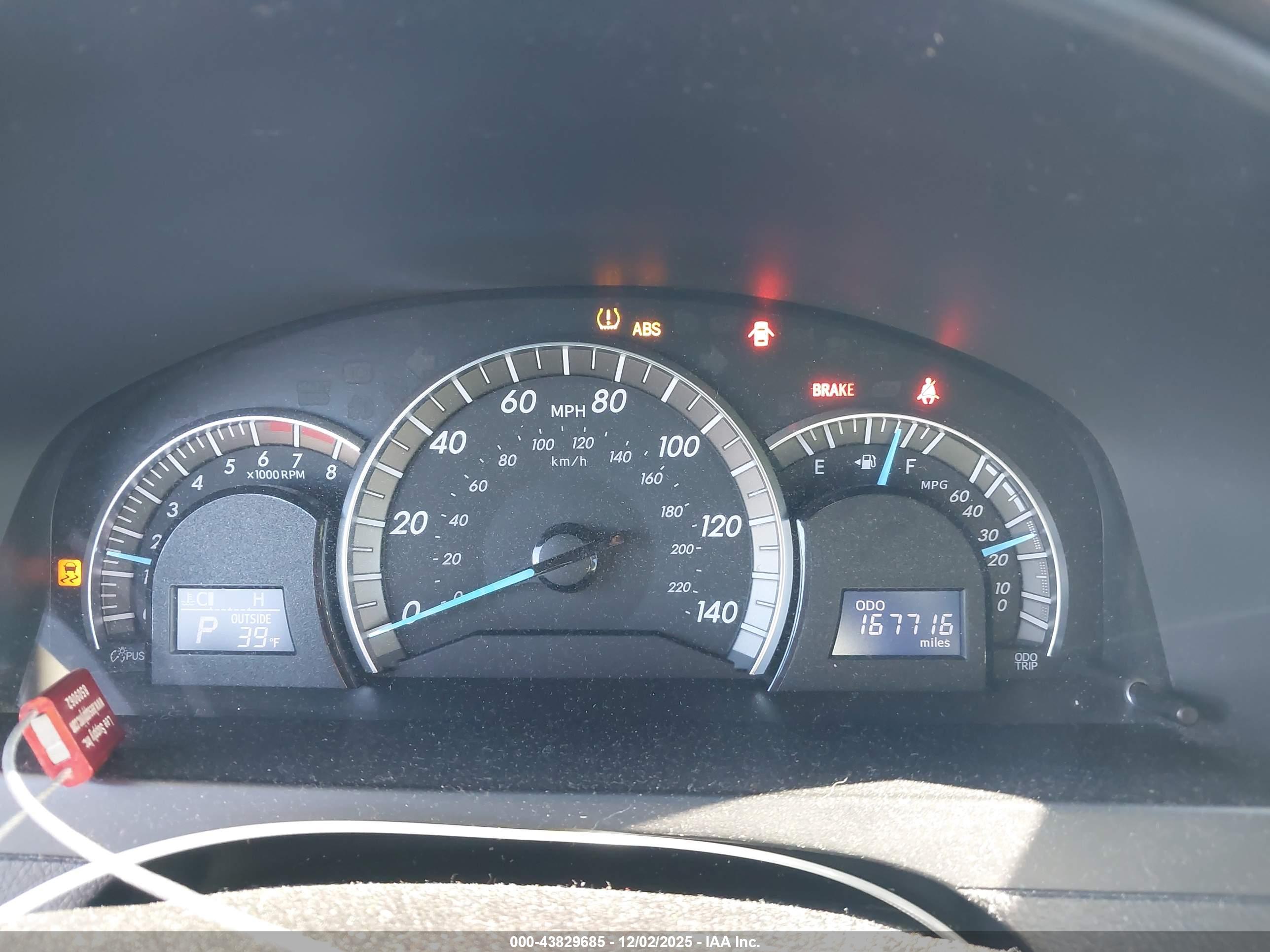 TOYOTA CAMRY image 7