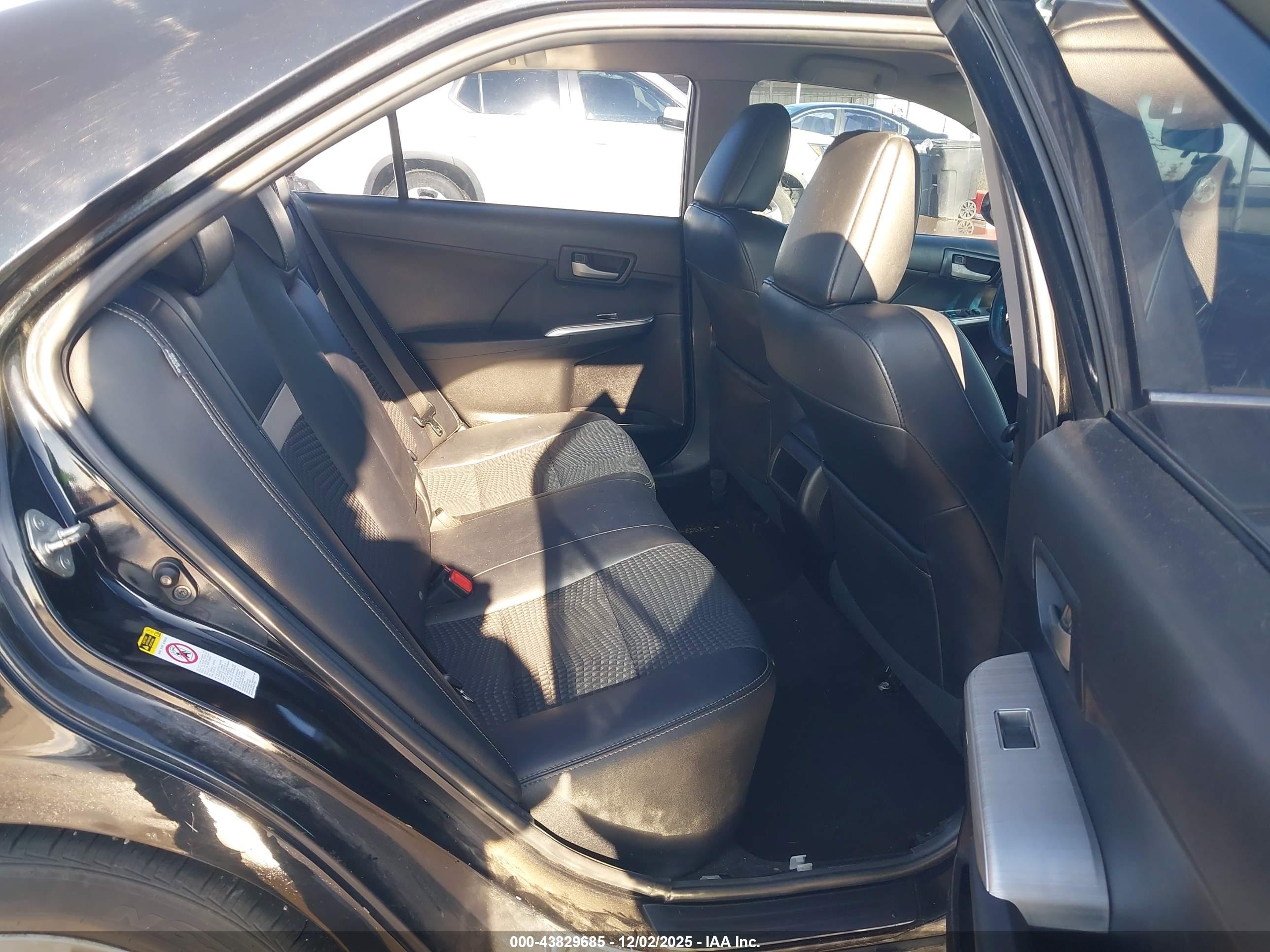 TOYOTA CAMRY image 8