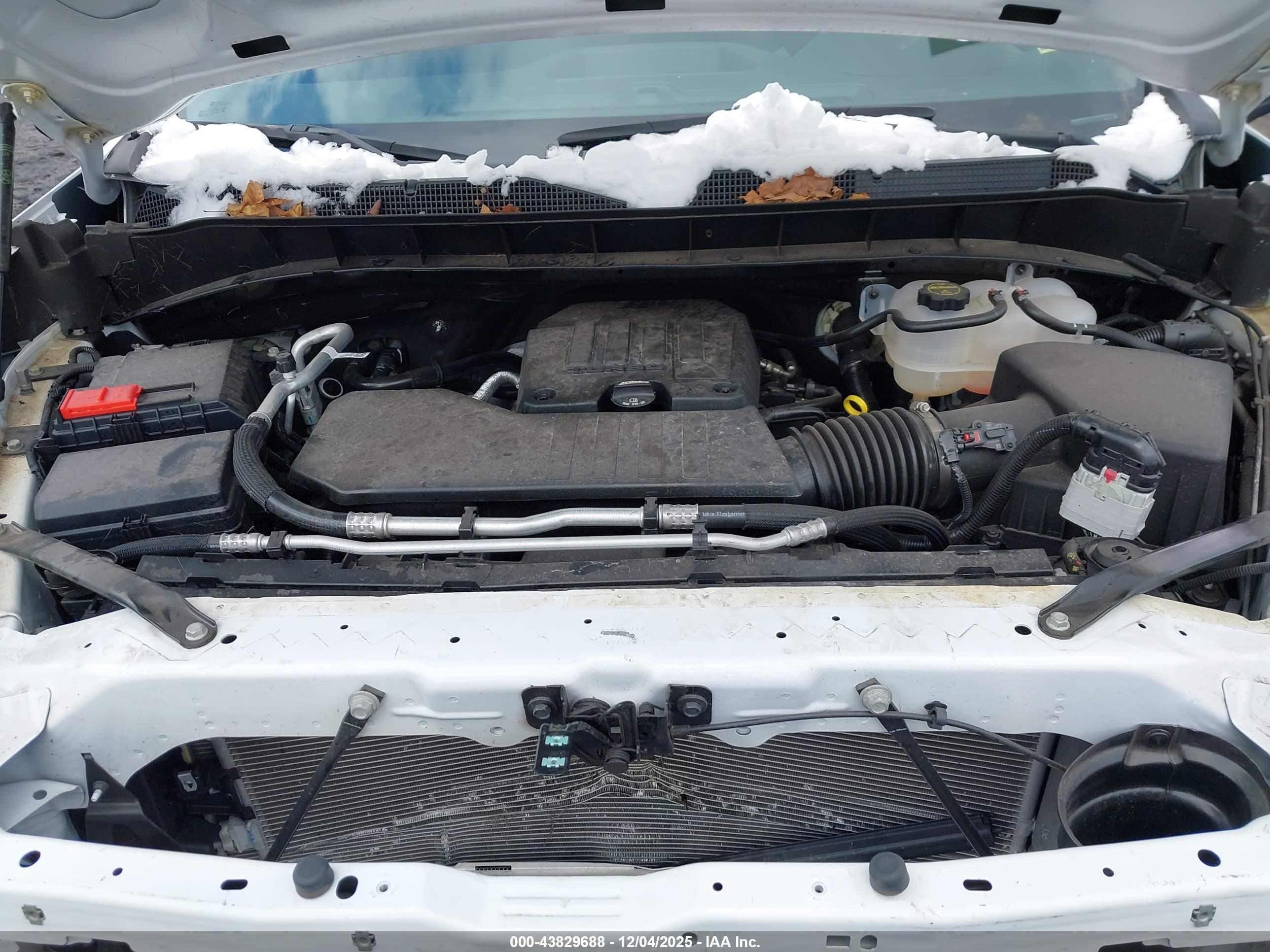 CHEVROLET SILVERADO image 10
