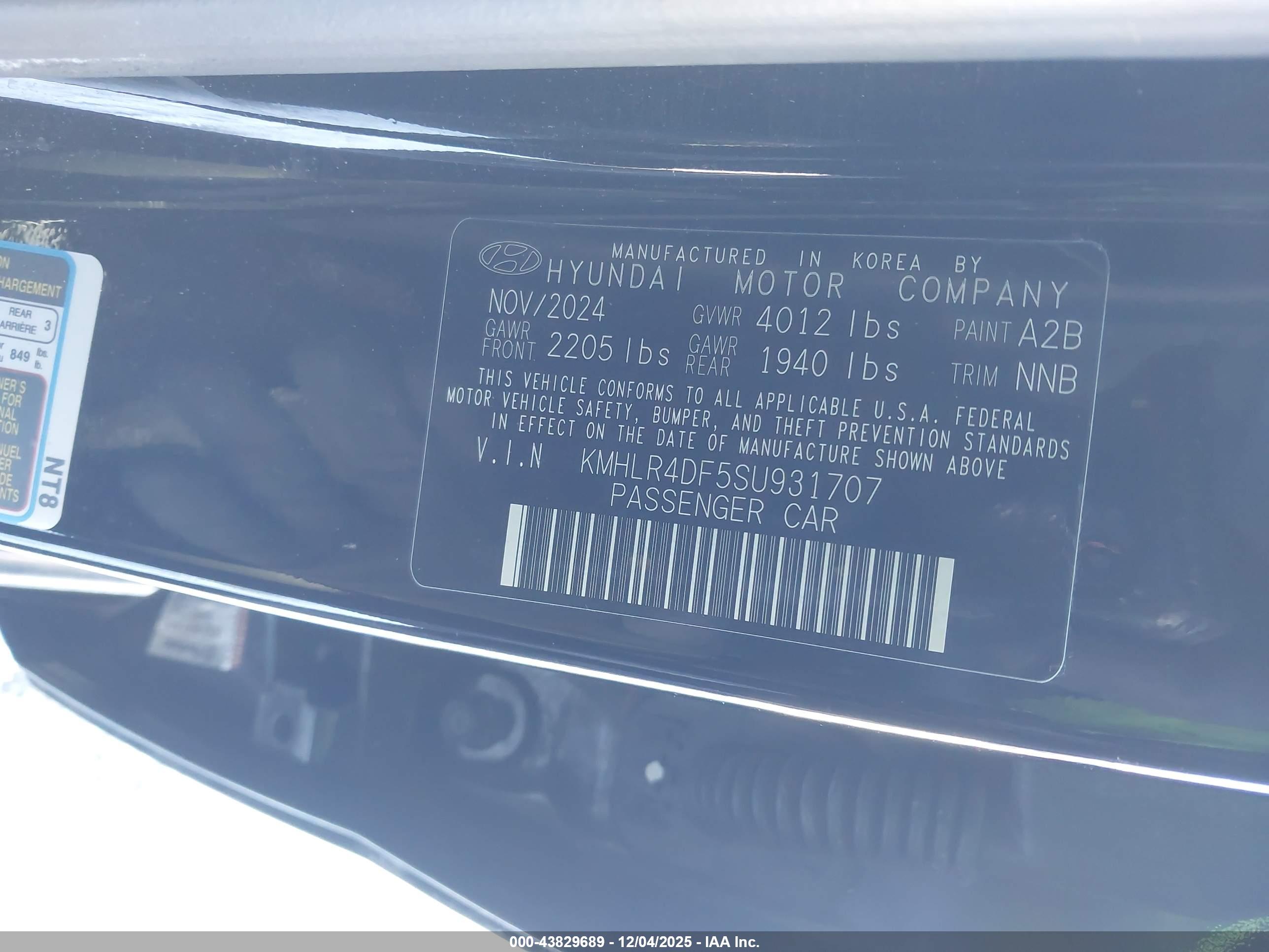 HYUNDAI ELANTRA image 9