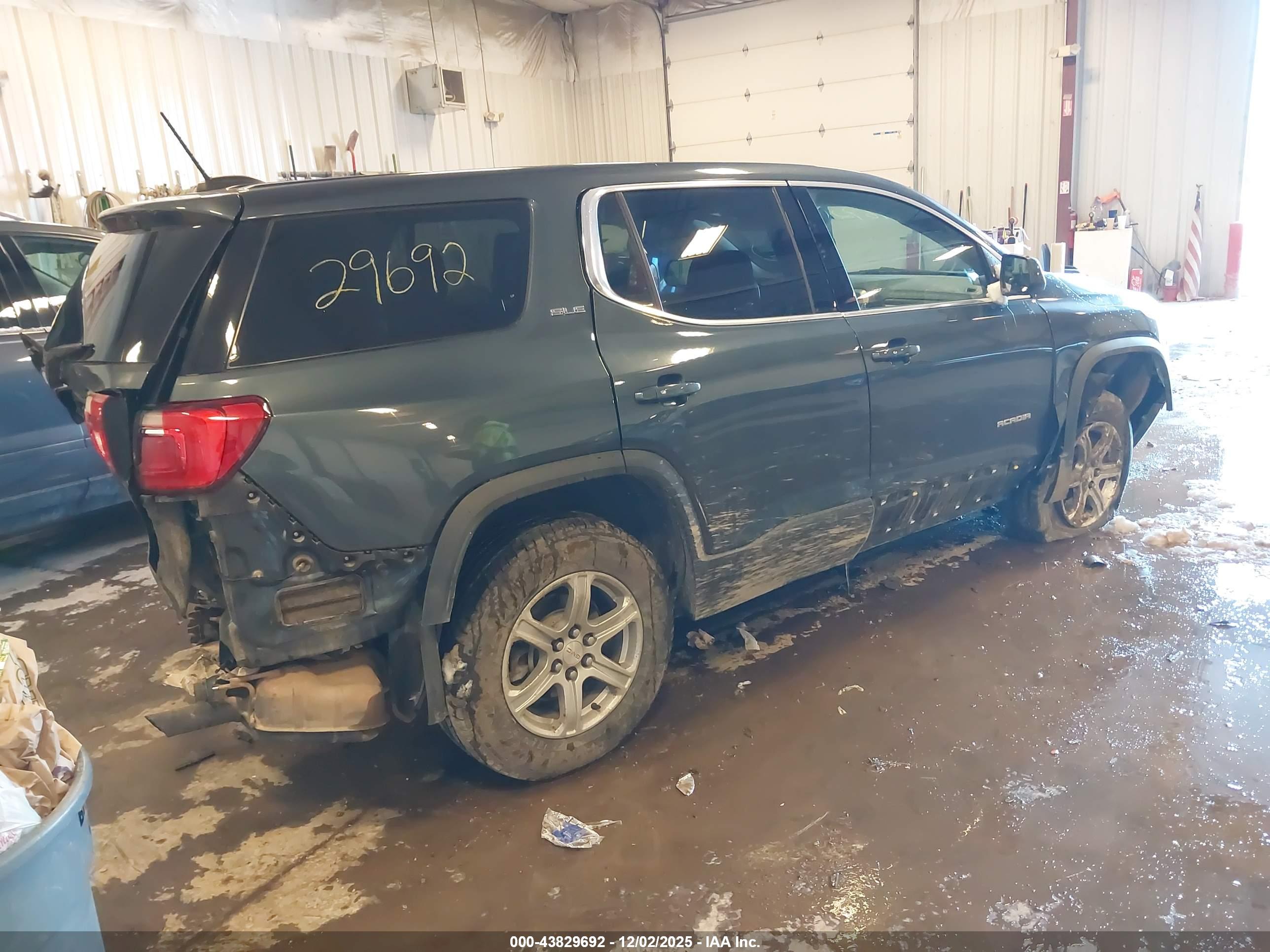 GMC ACADIA image 4