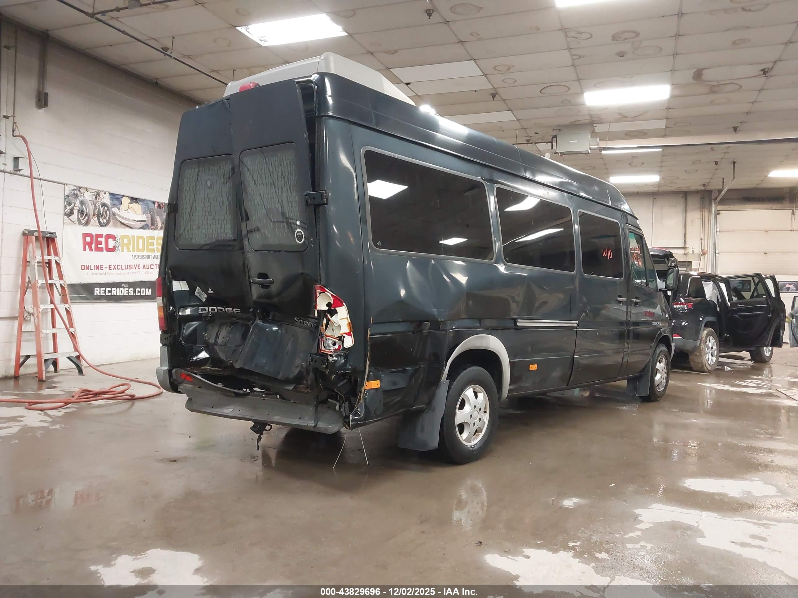 DODGE SPRINTER image 4