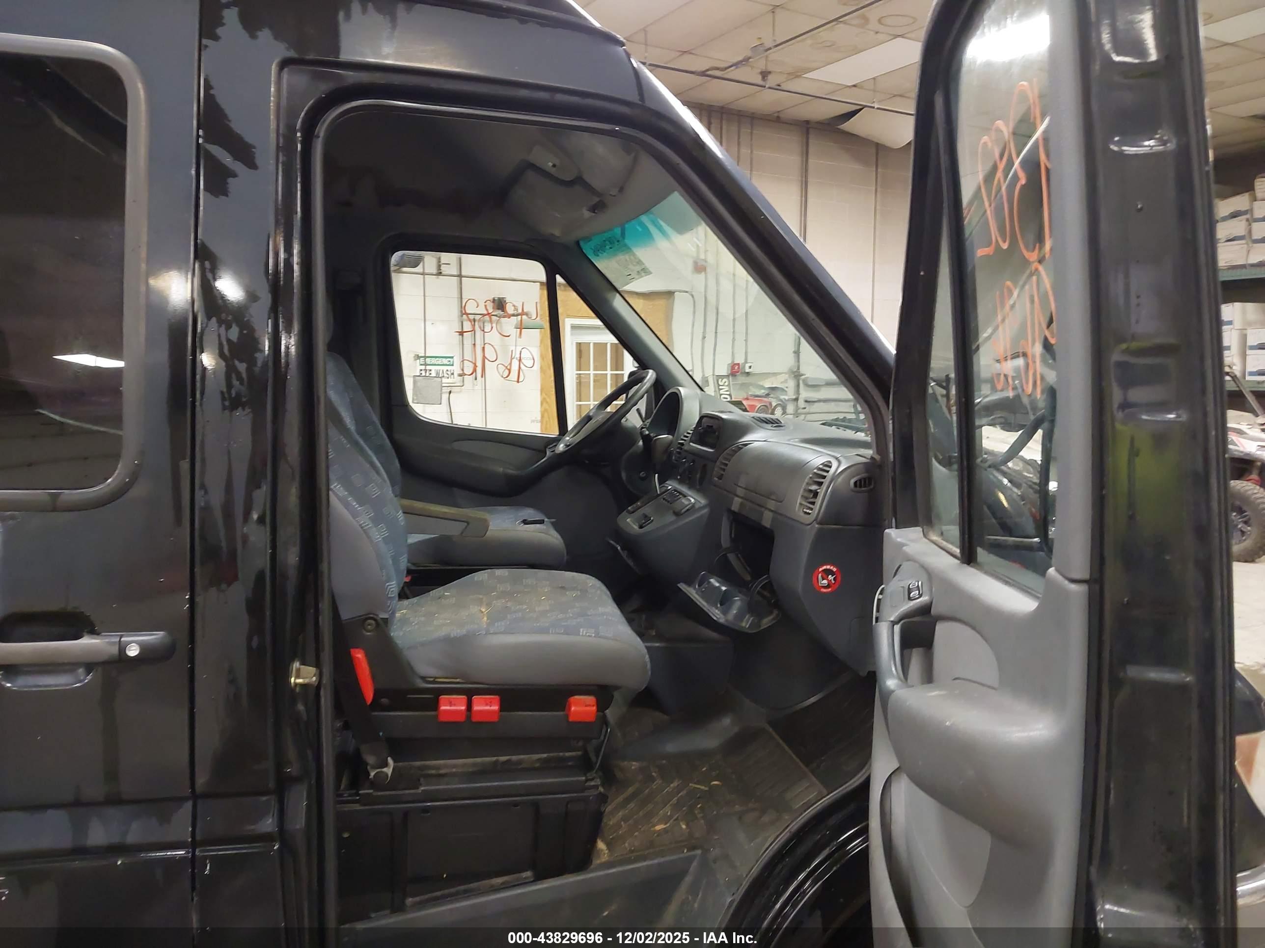 DODGE SPRINTER image 5