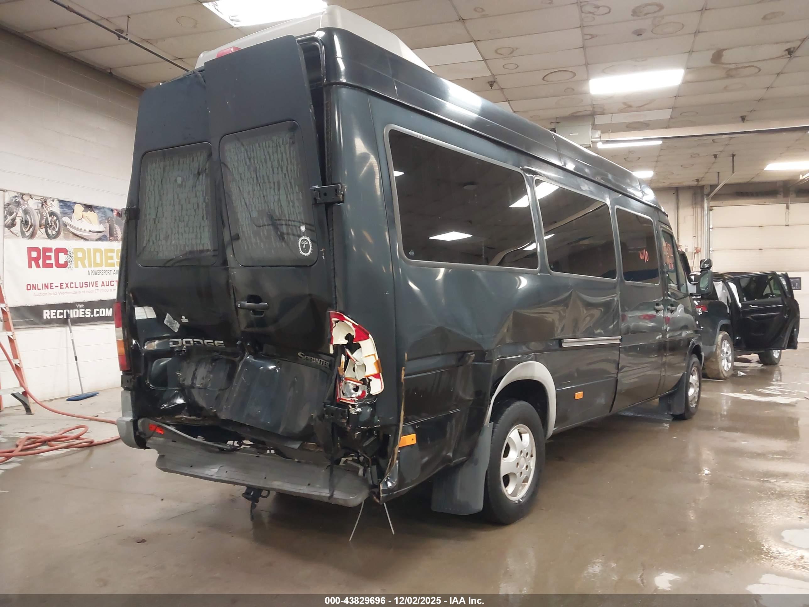 DODGE SPRINTER image 6
