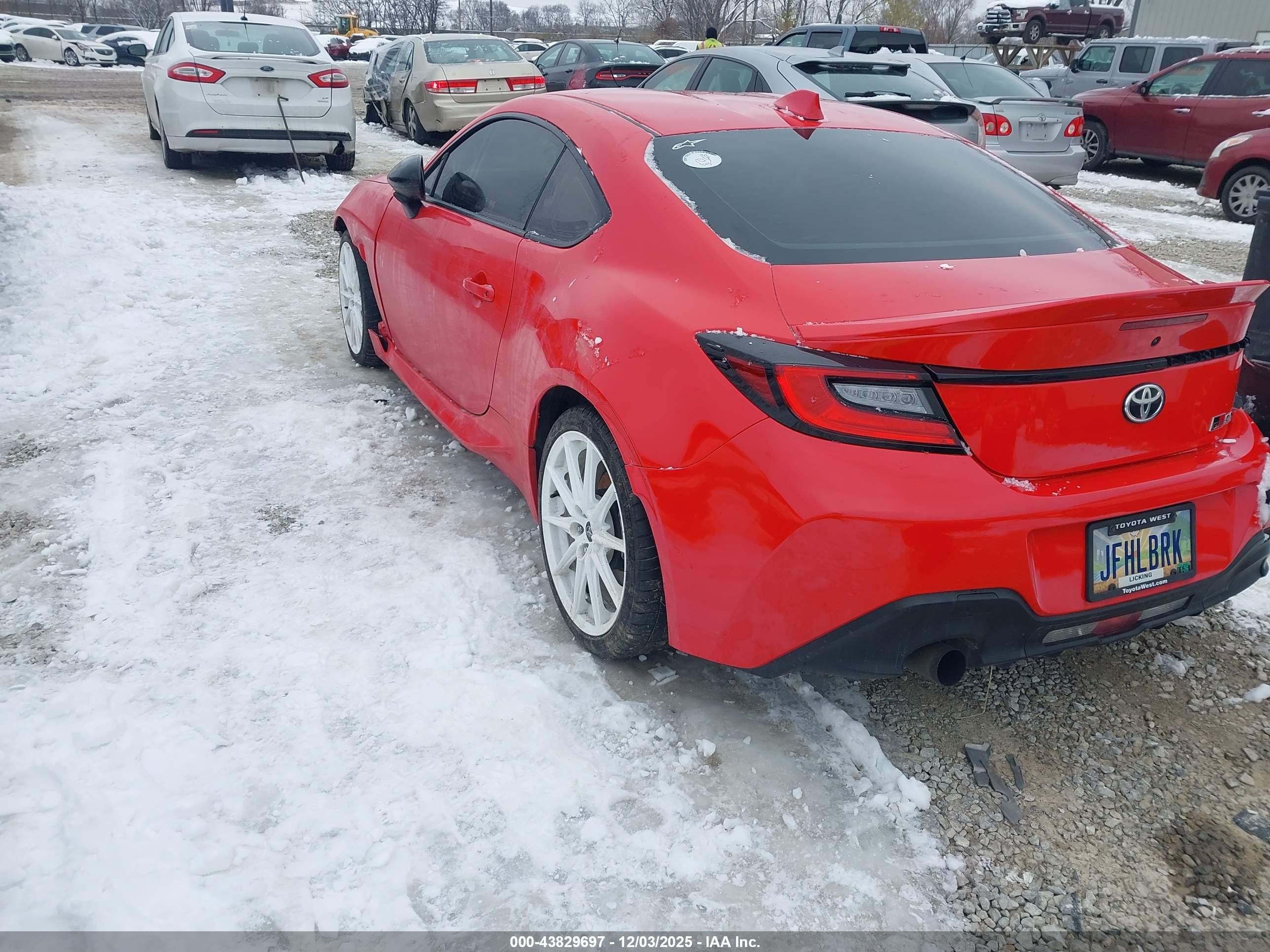 TOYOTA GR86 image 4