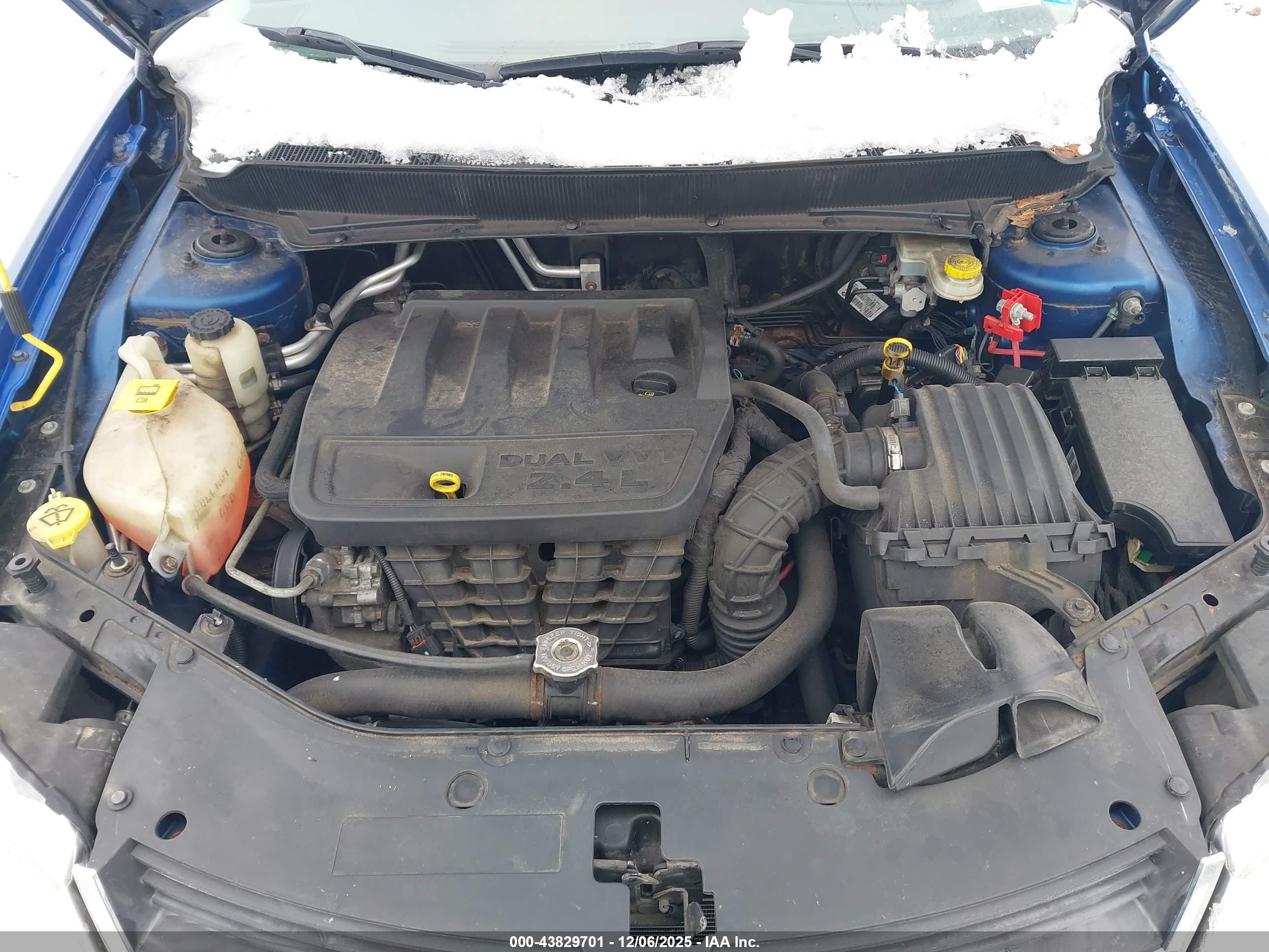 DODGE AVENGER image 10