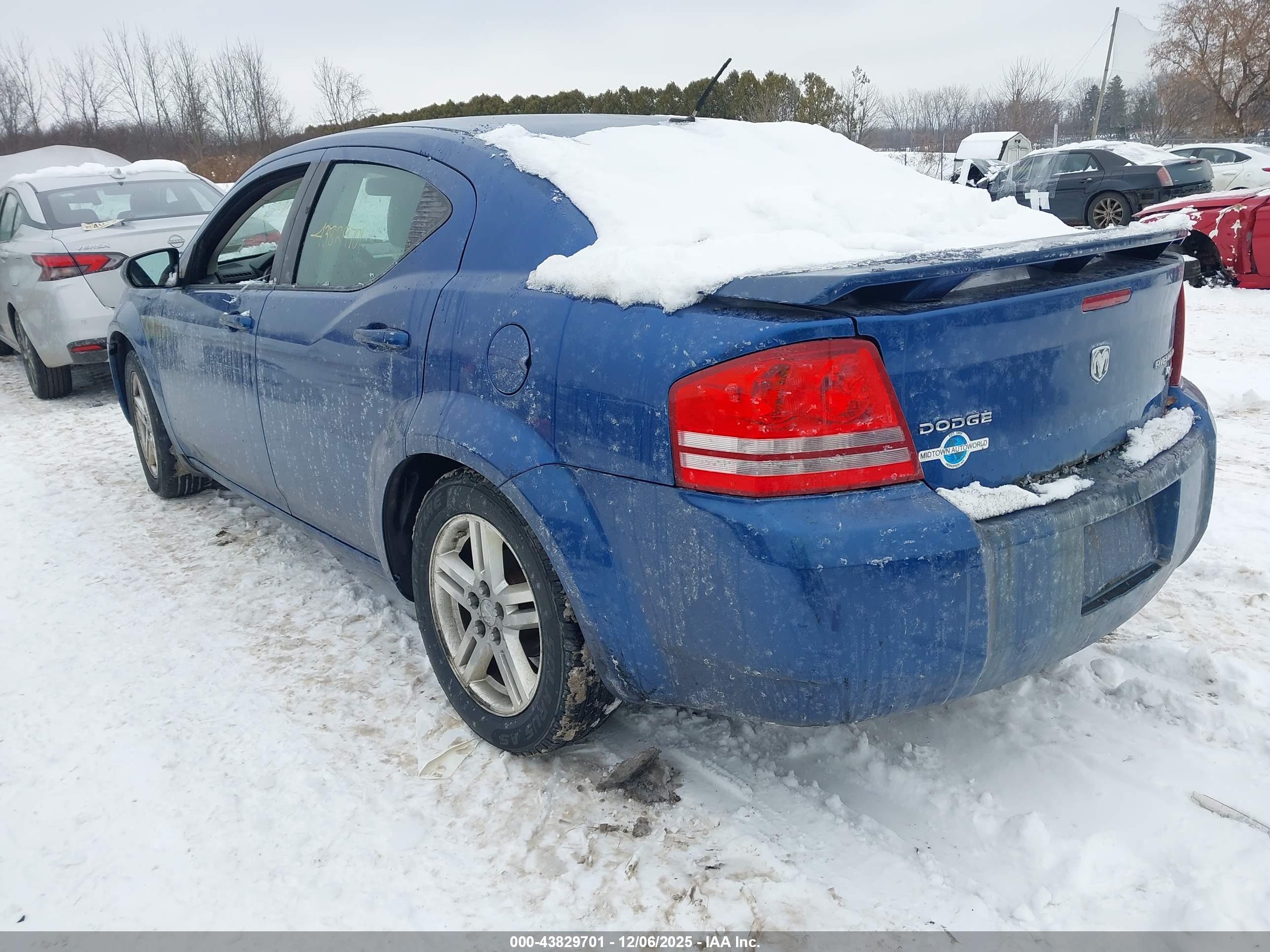 DODGE AVENGER image 3