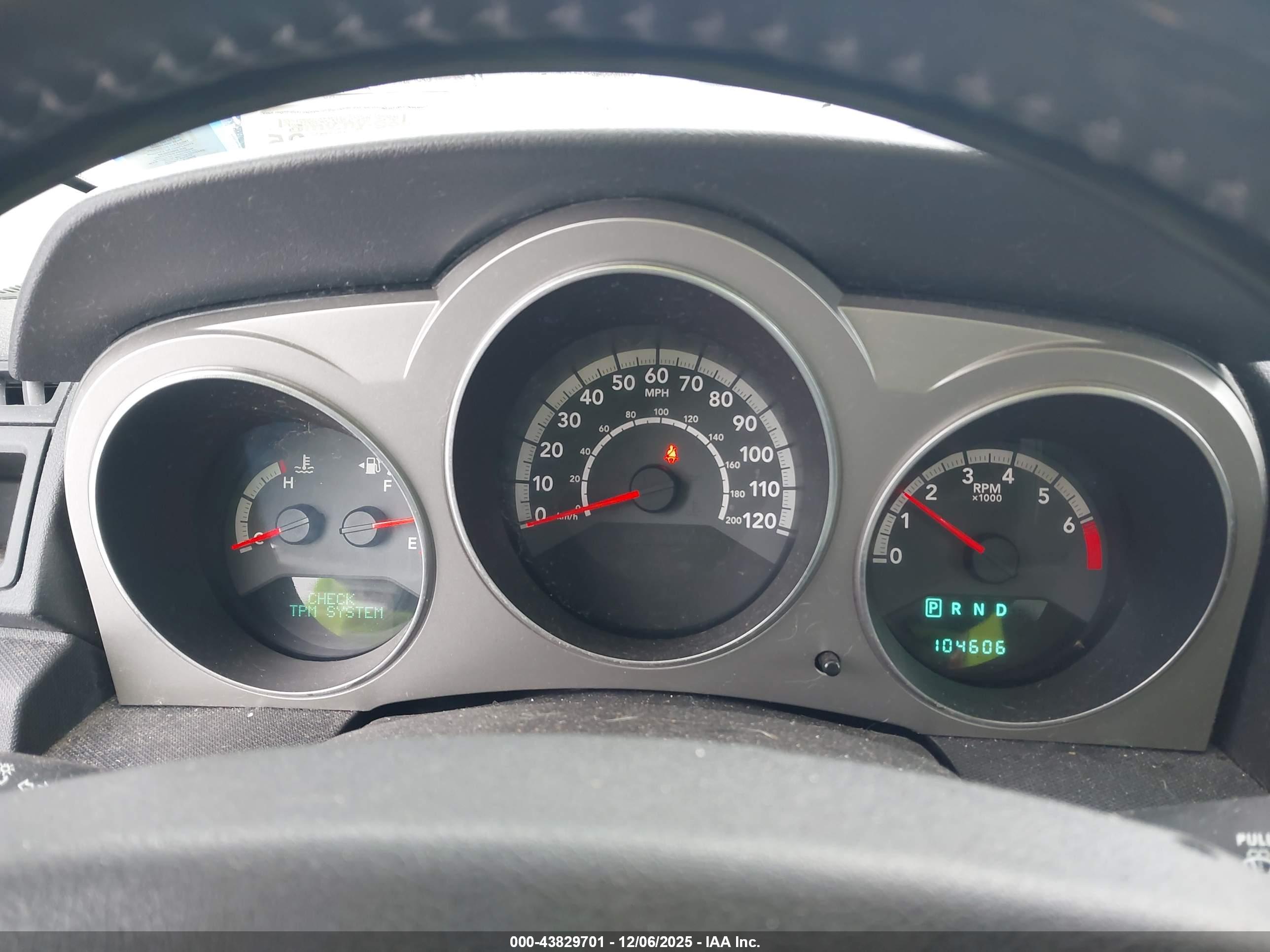 DODGE AVENGER image 7