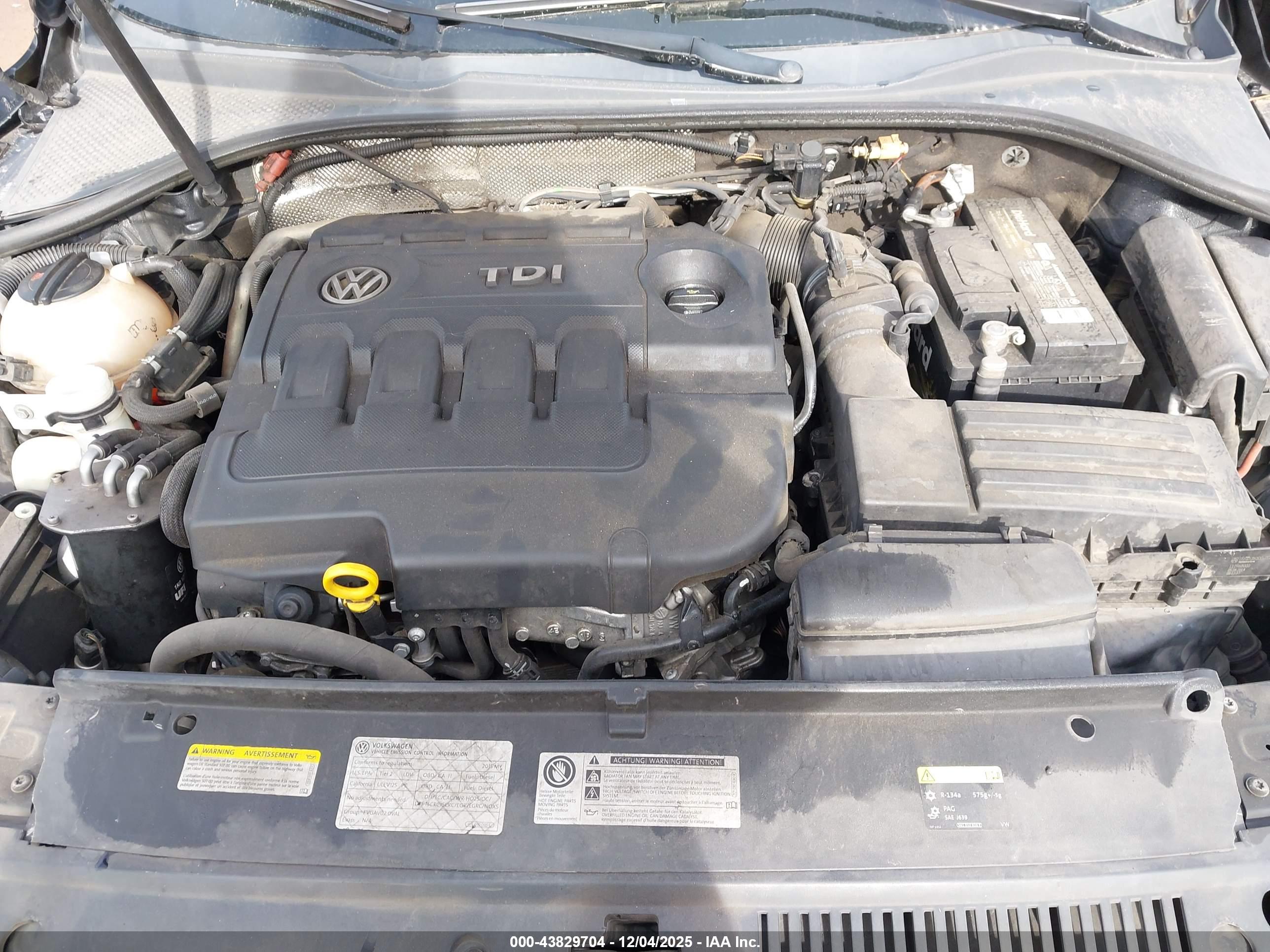 VOLKSWAGEN PASSAT image 10