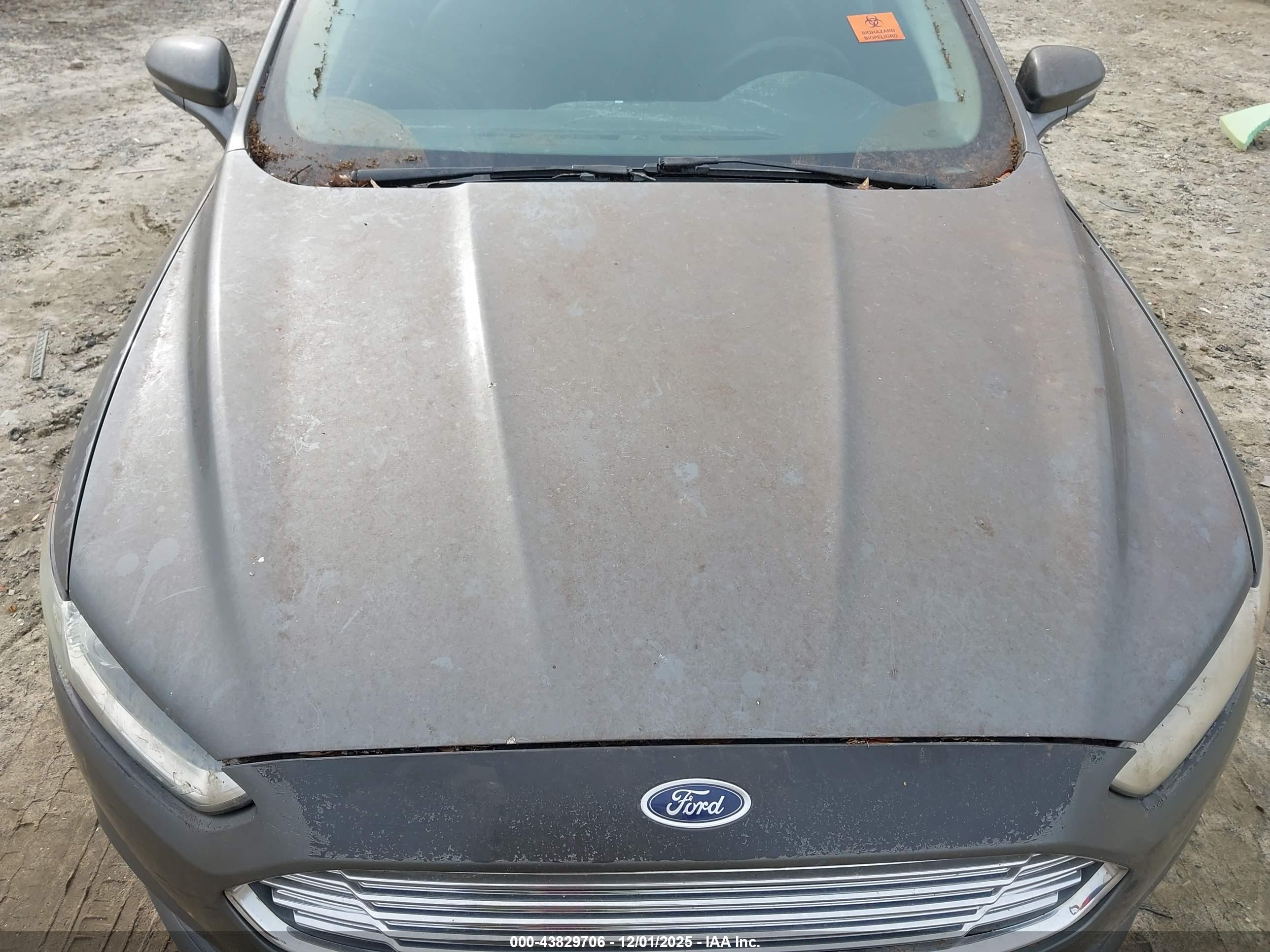 FORD FUSION image 10