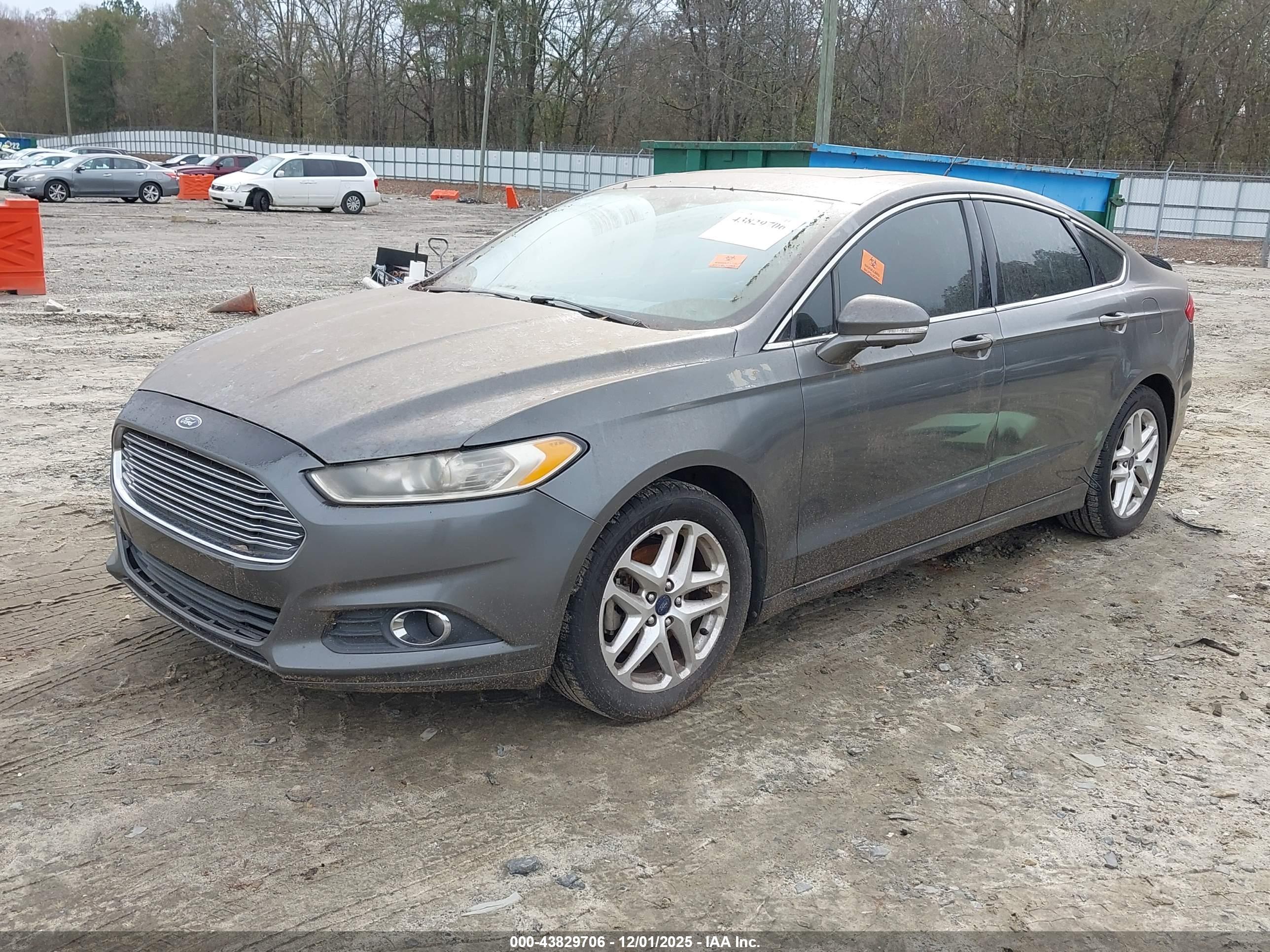 FORD FUSION image 2