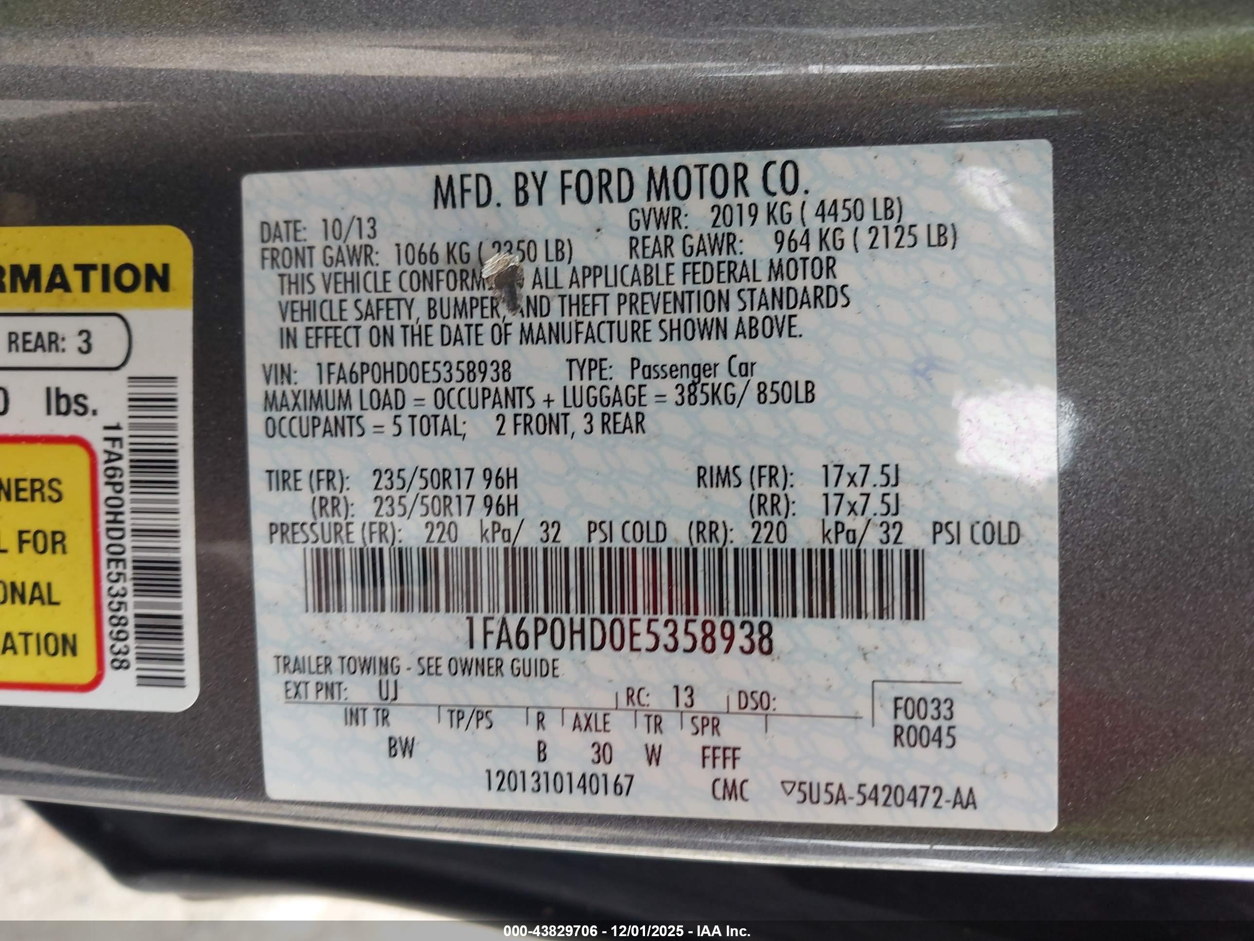 FORD FUSION image 9