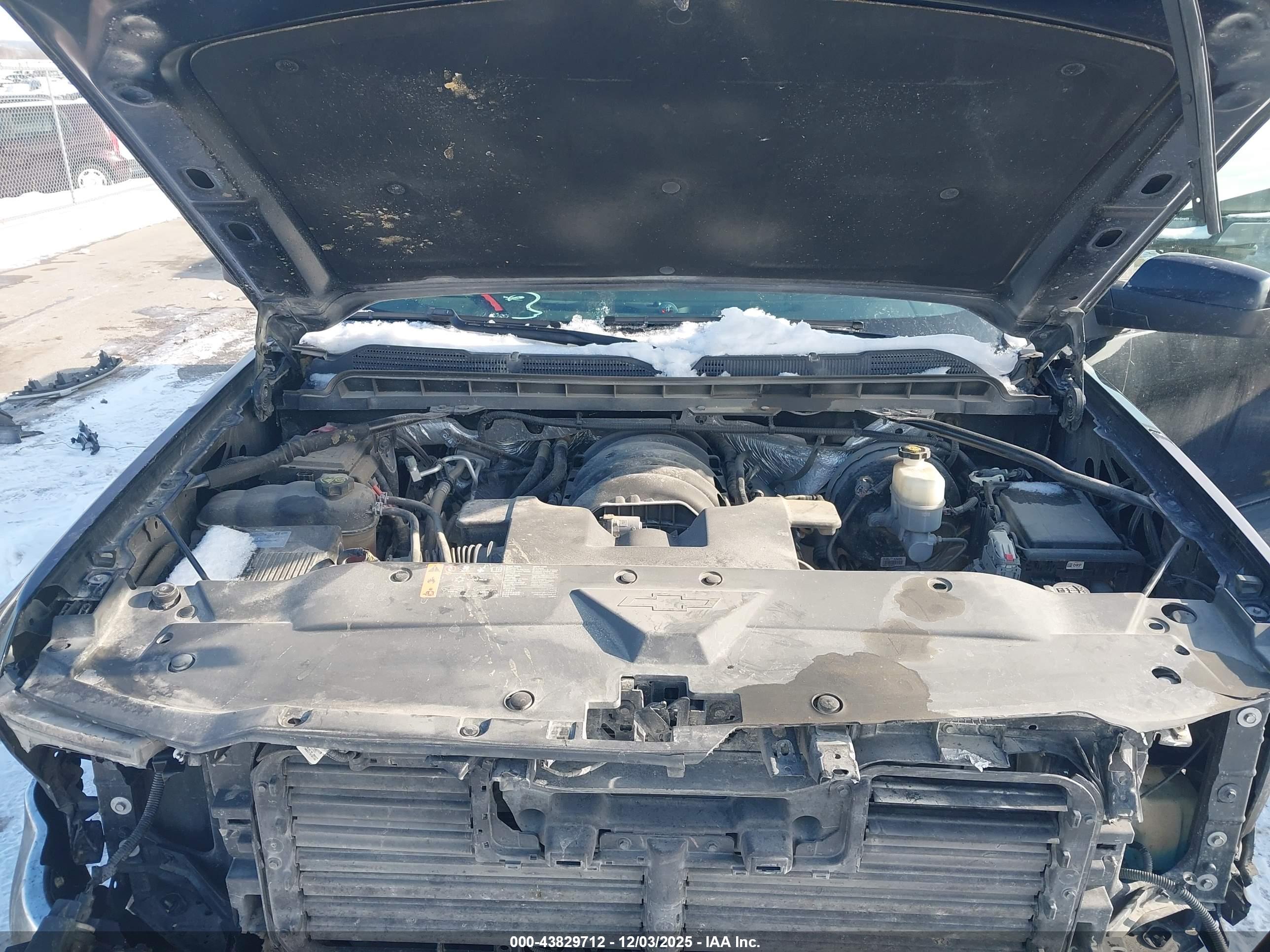 CHEVROLET SILVERADO image 10