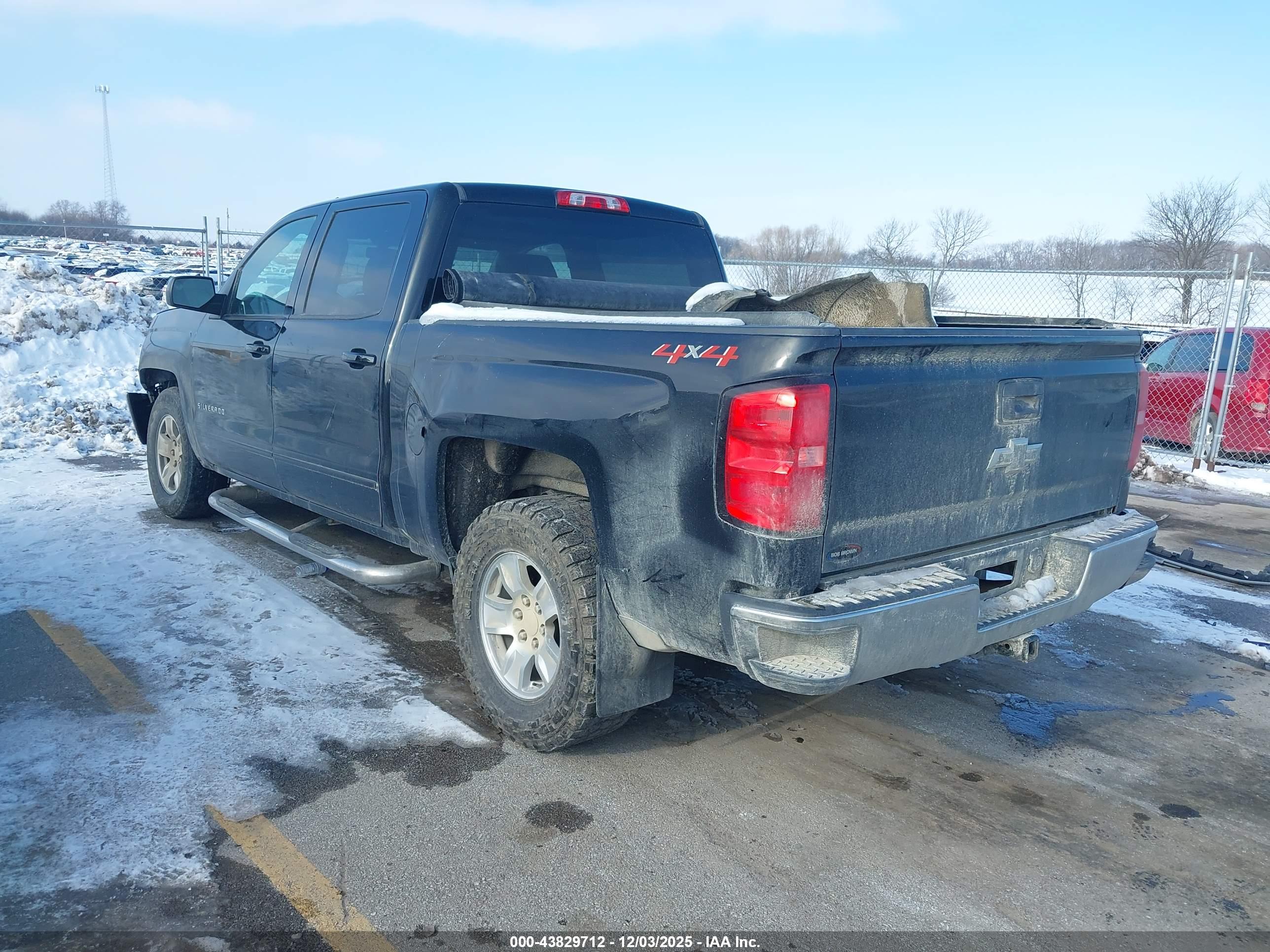 CHEVROLET SILVERADO image 3