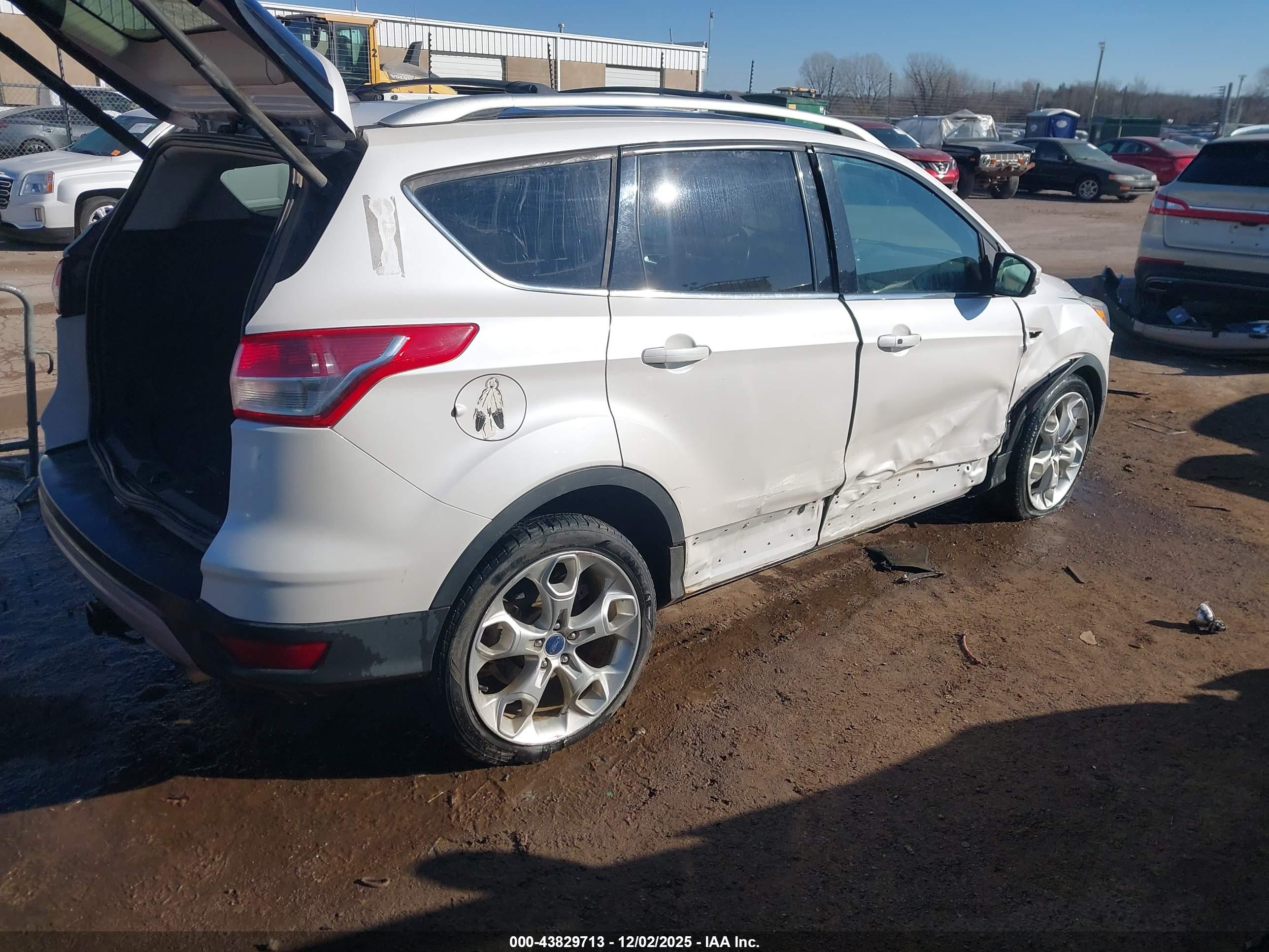 FORD ESCAPE image 4