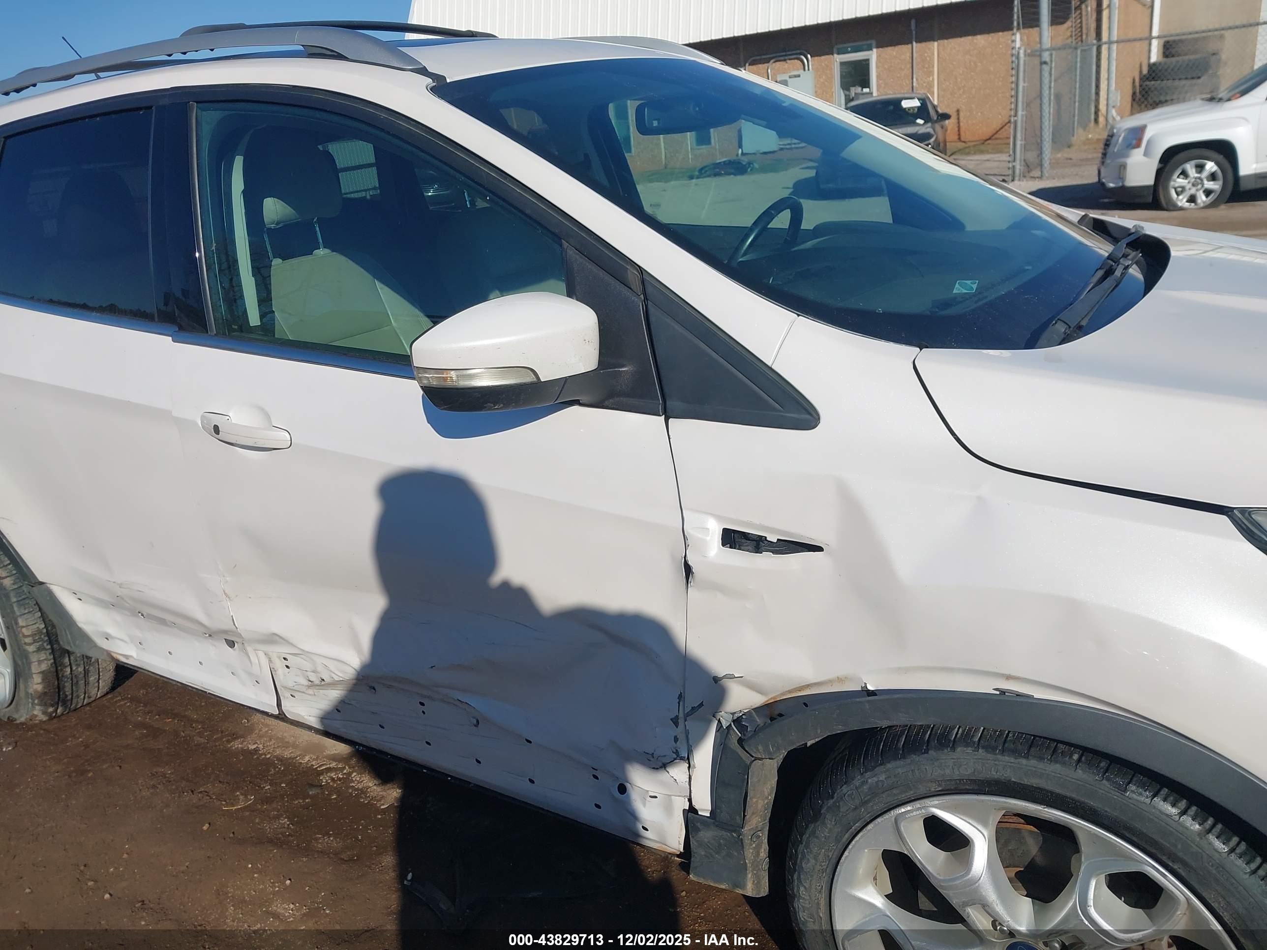FORD ESCAPE image 6