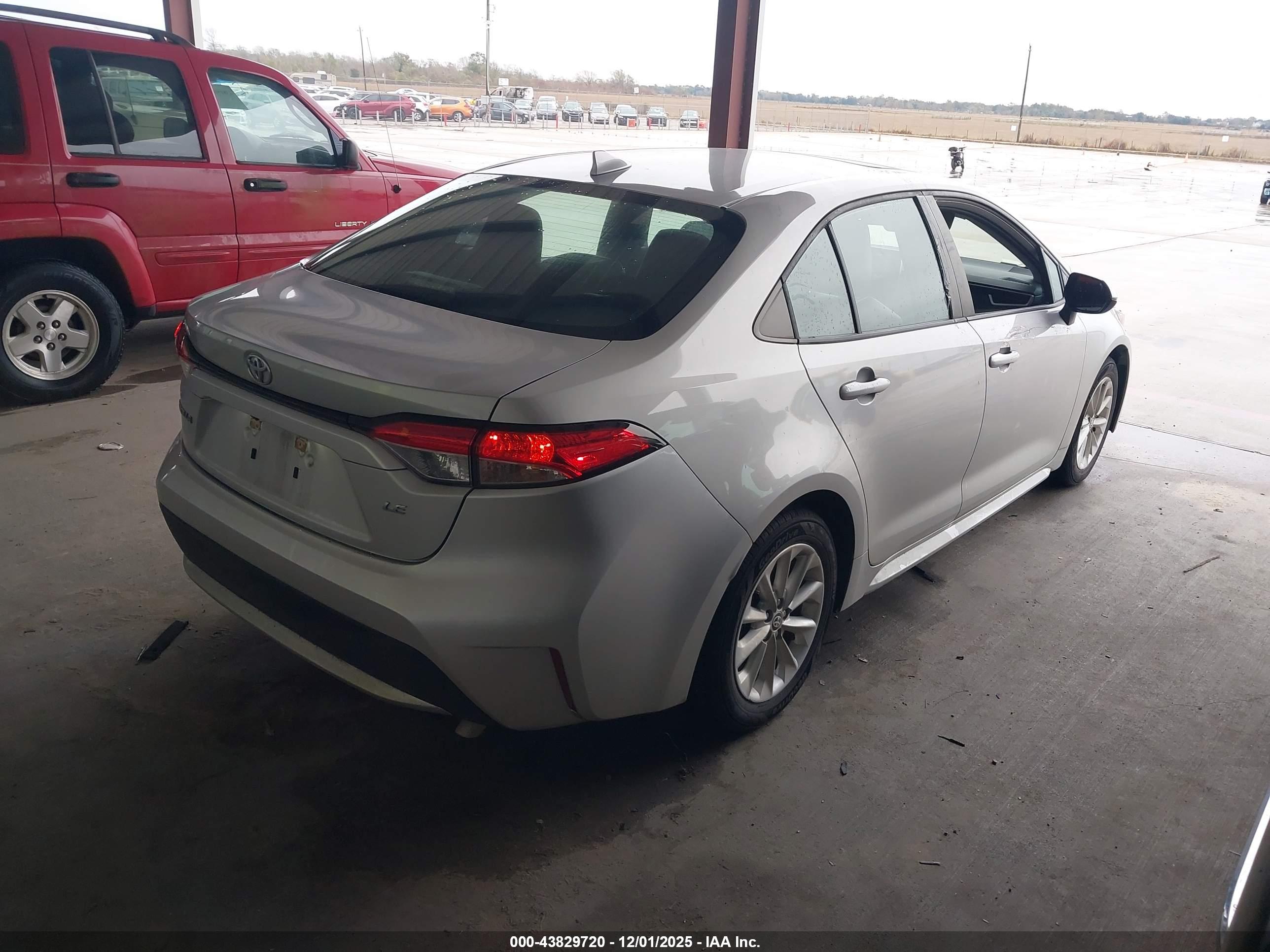 TOYOTA COROLLA image 4