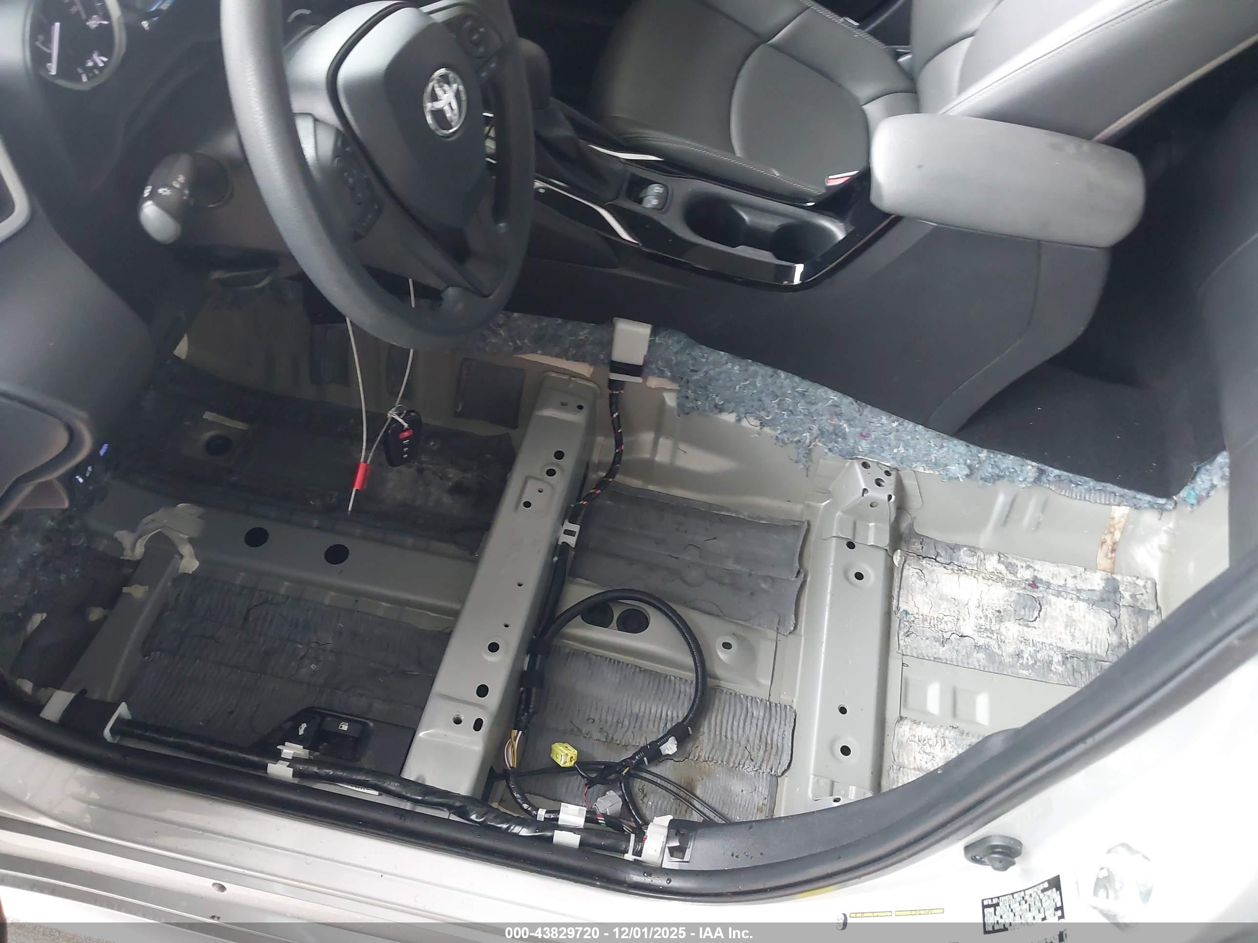 TOYOTA COROLLA image 6
