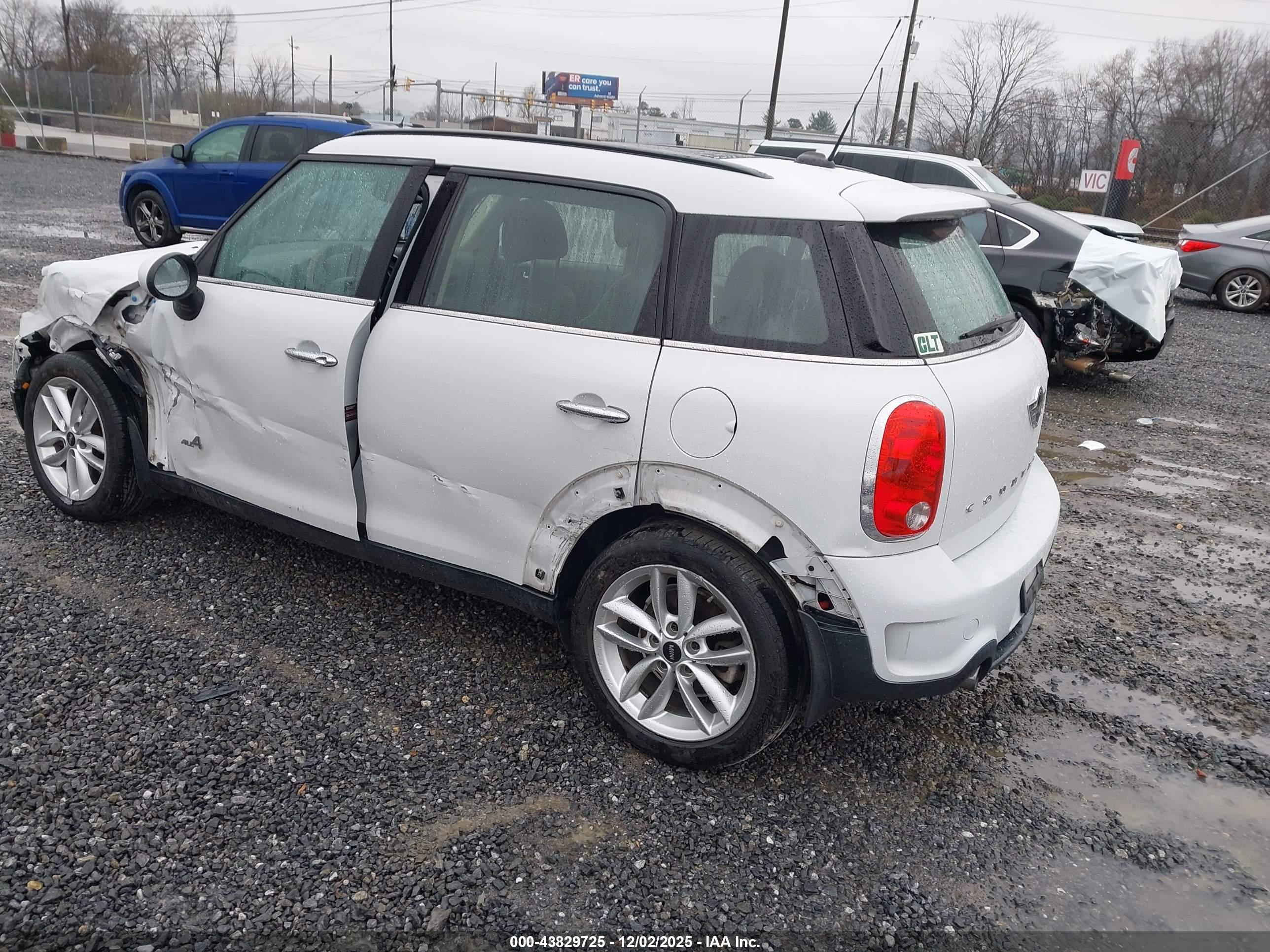 MINI COUNTRYMAN image 3