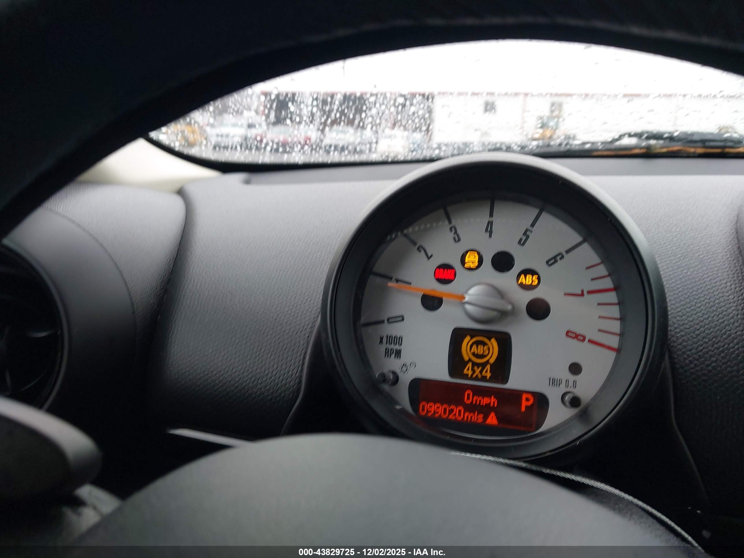 MINI COUNTRYMAN image 7