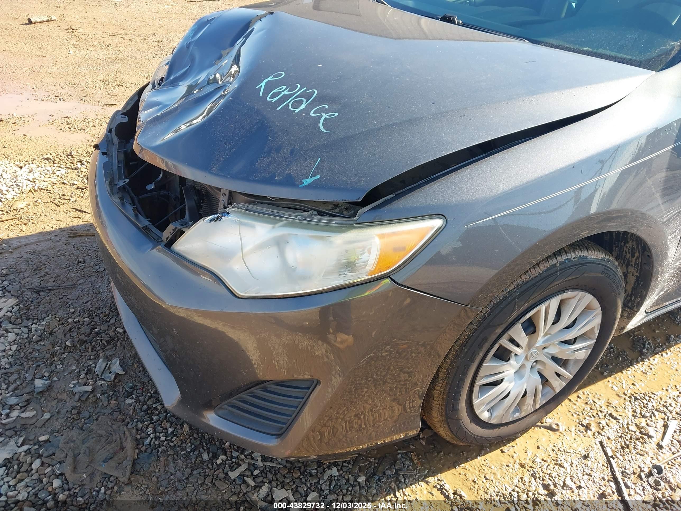 TOYOTA CAMRY image 6