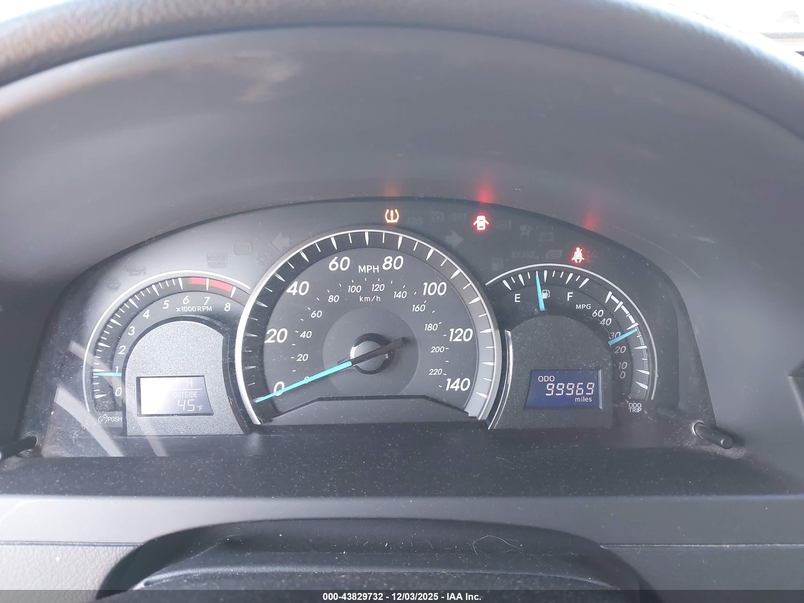 TOYOTA CAMRY image 7