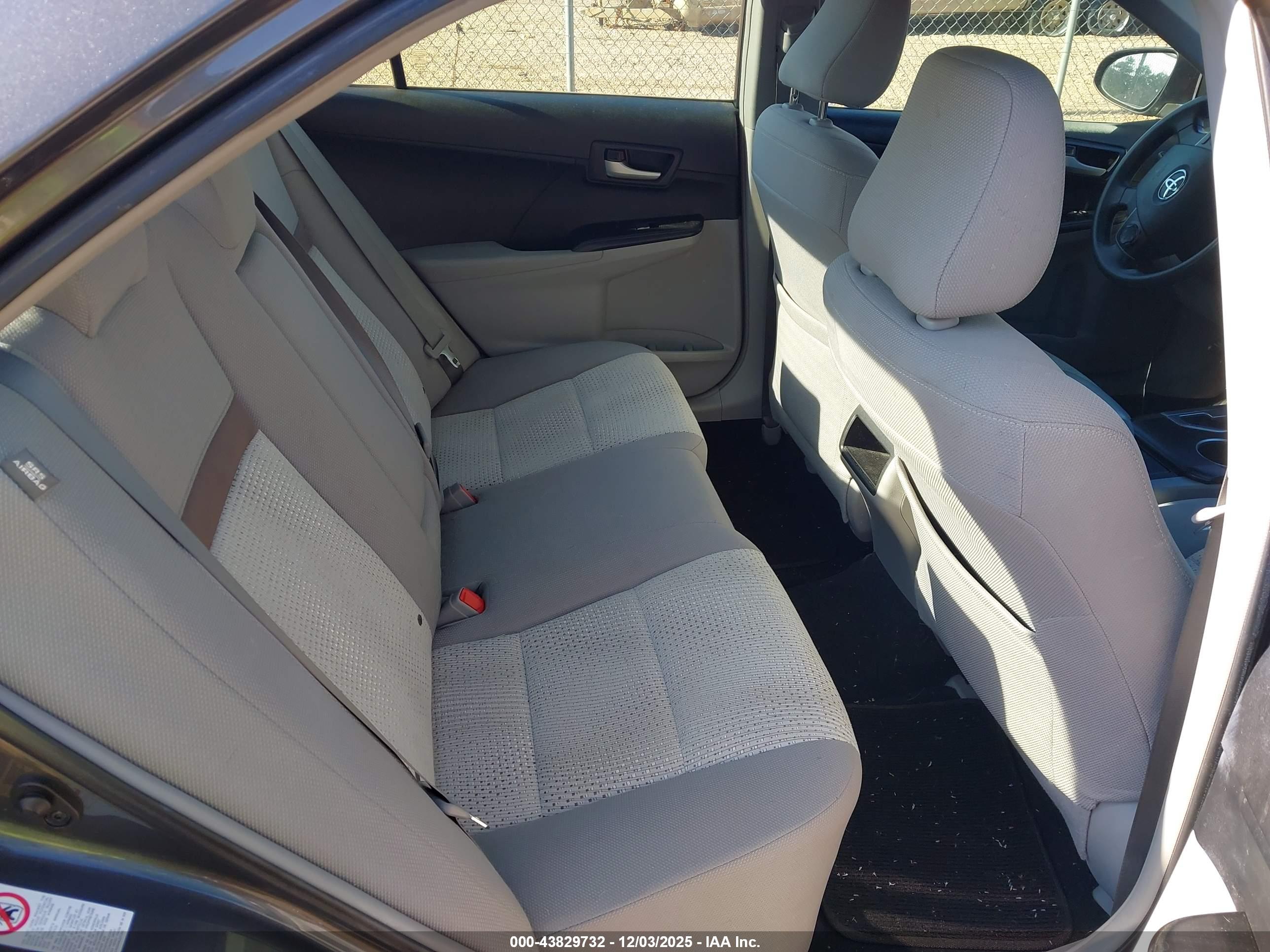 TOYOTA CAMRY image 8