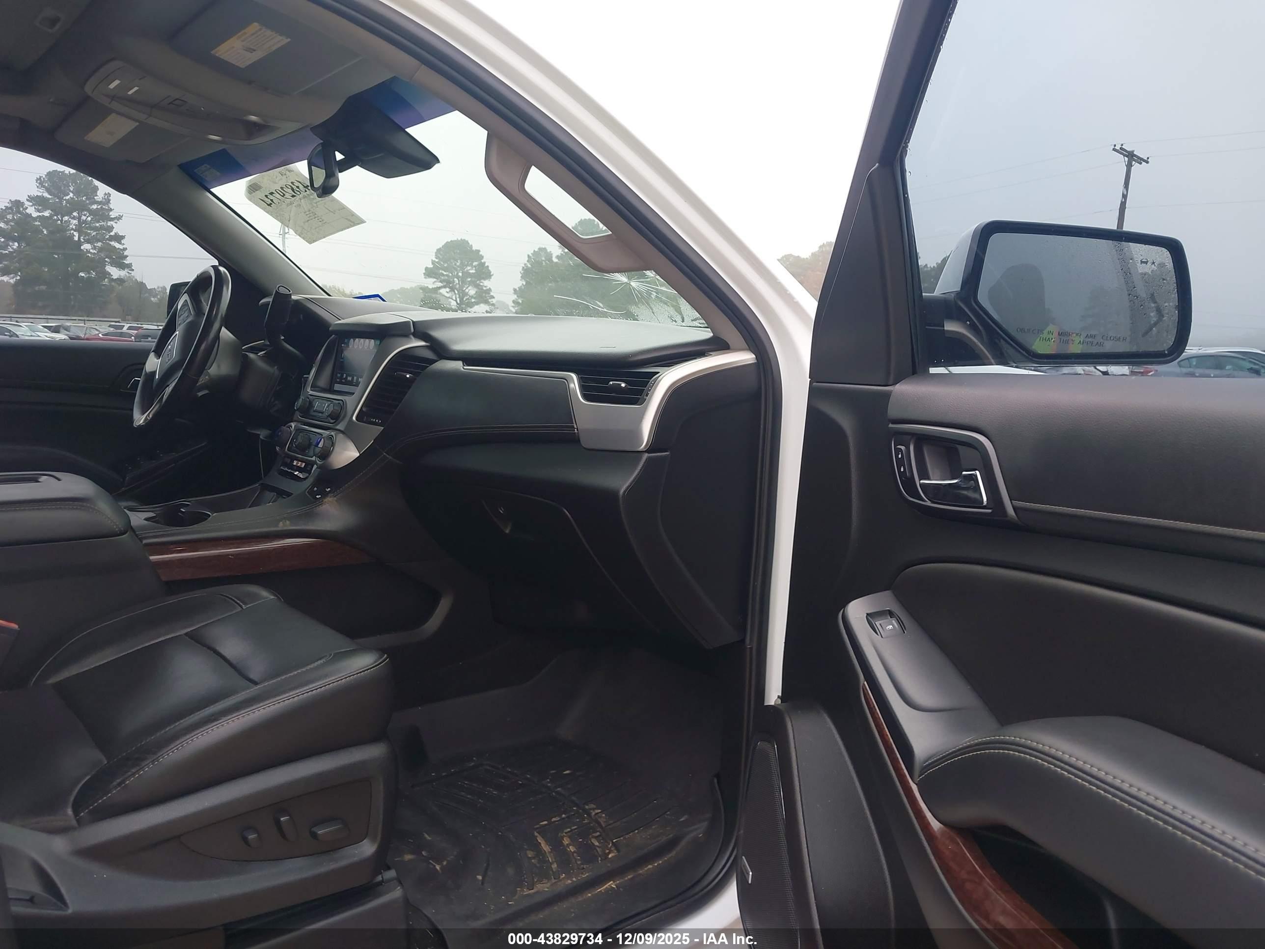 GMC YUKON image 5