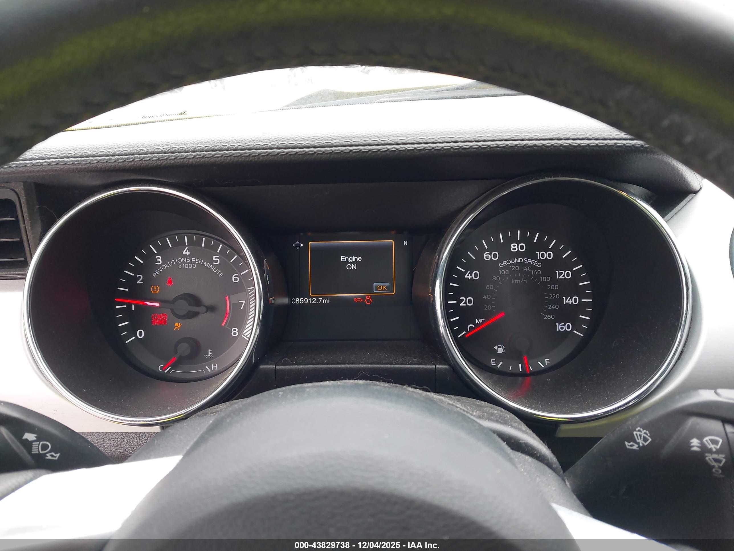 FORD MUSTANG image 7