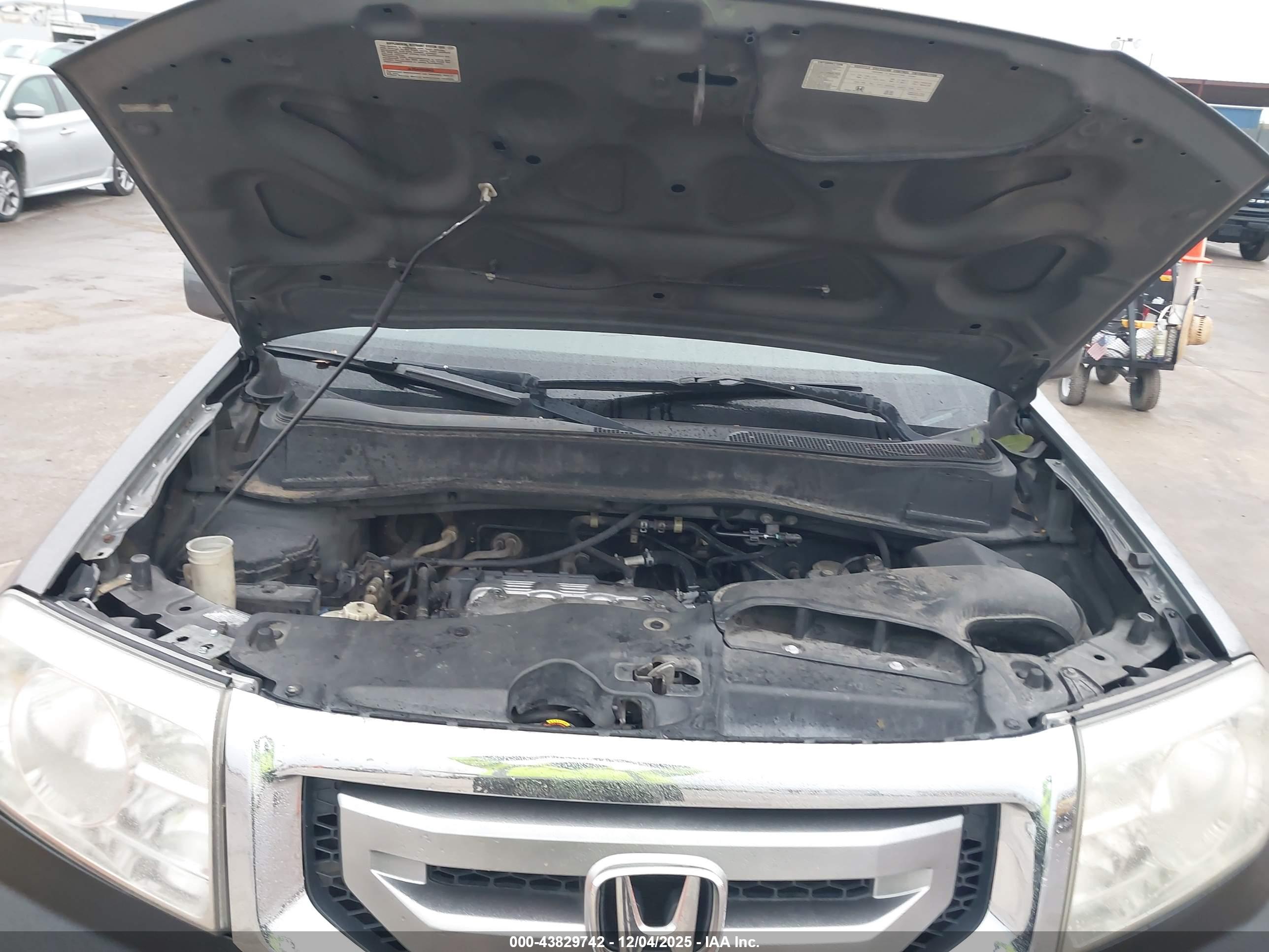 HONDA PILOT image 10