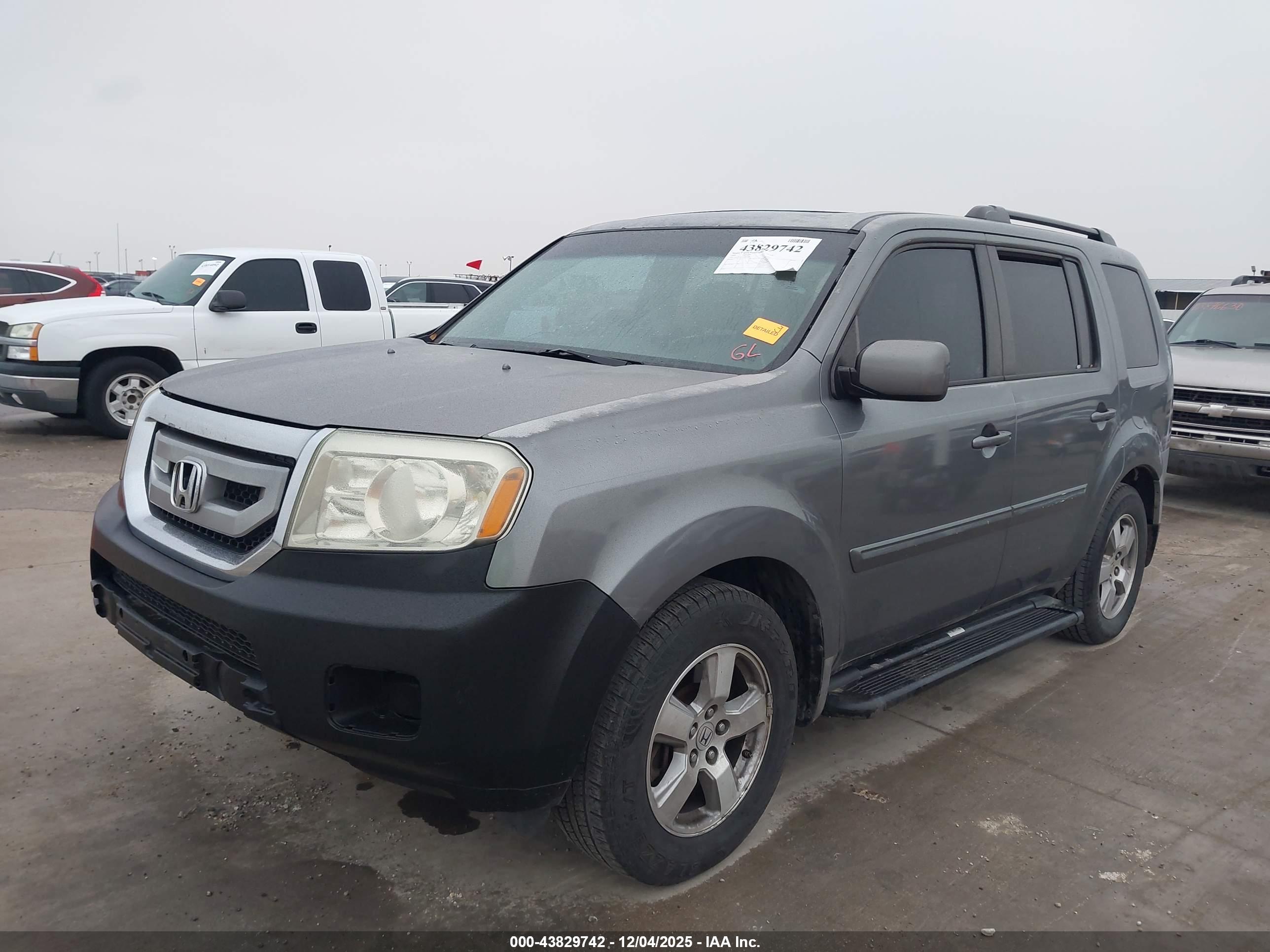 HONDA PILOT image 2