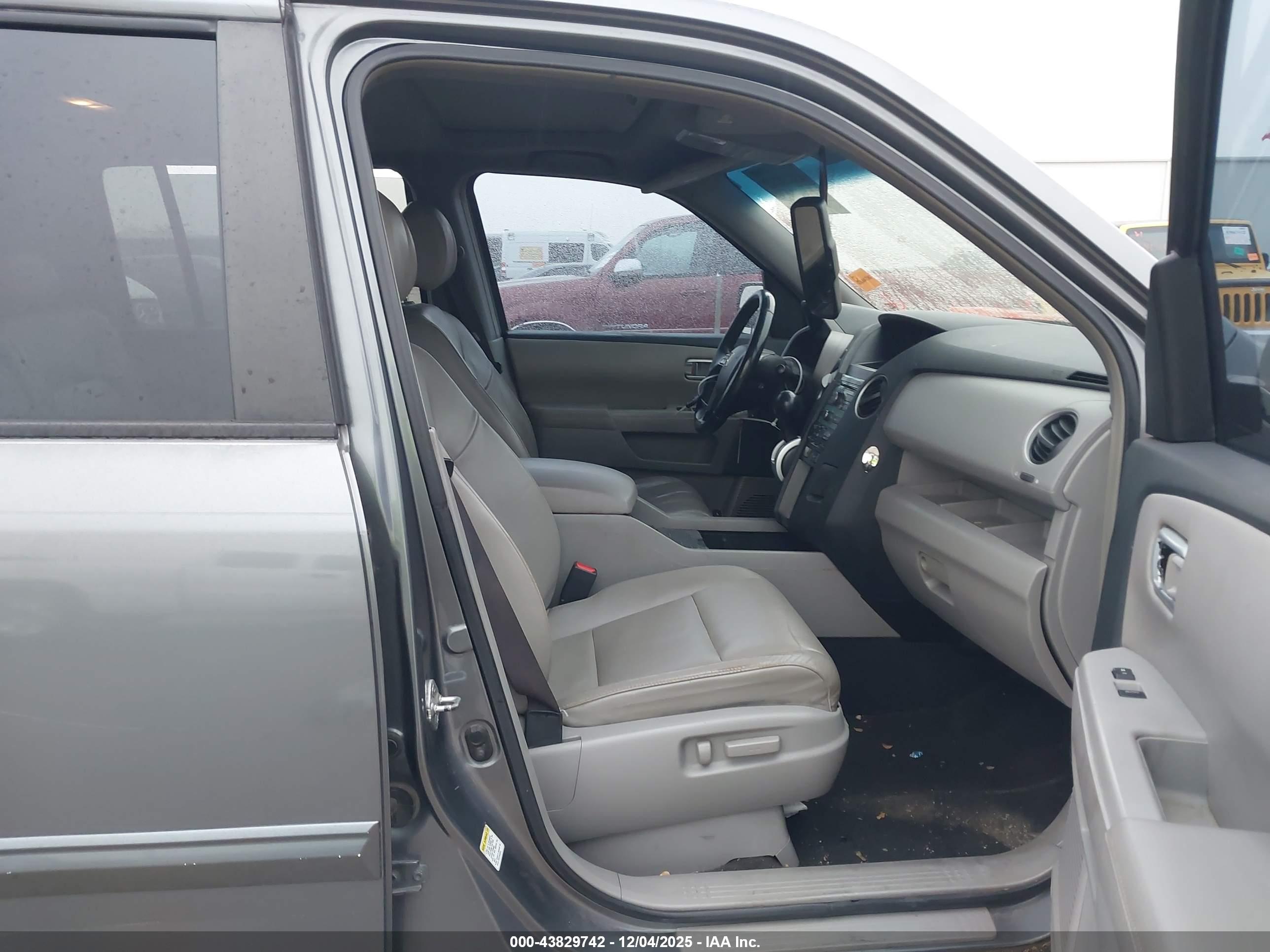 HONDA PILOT image 5