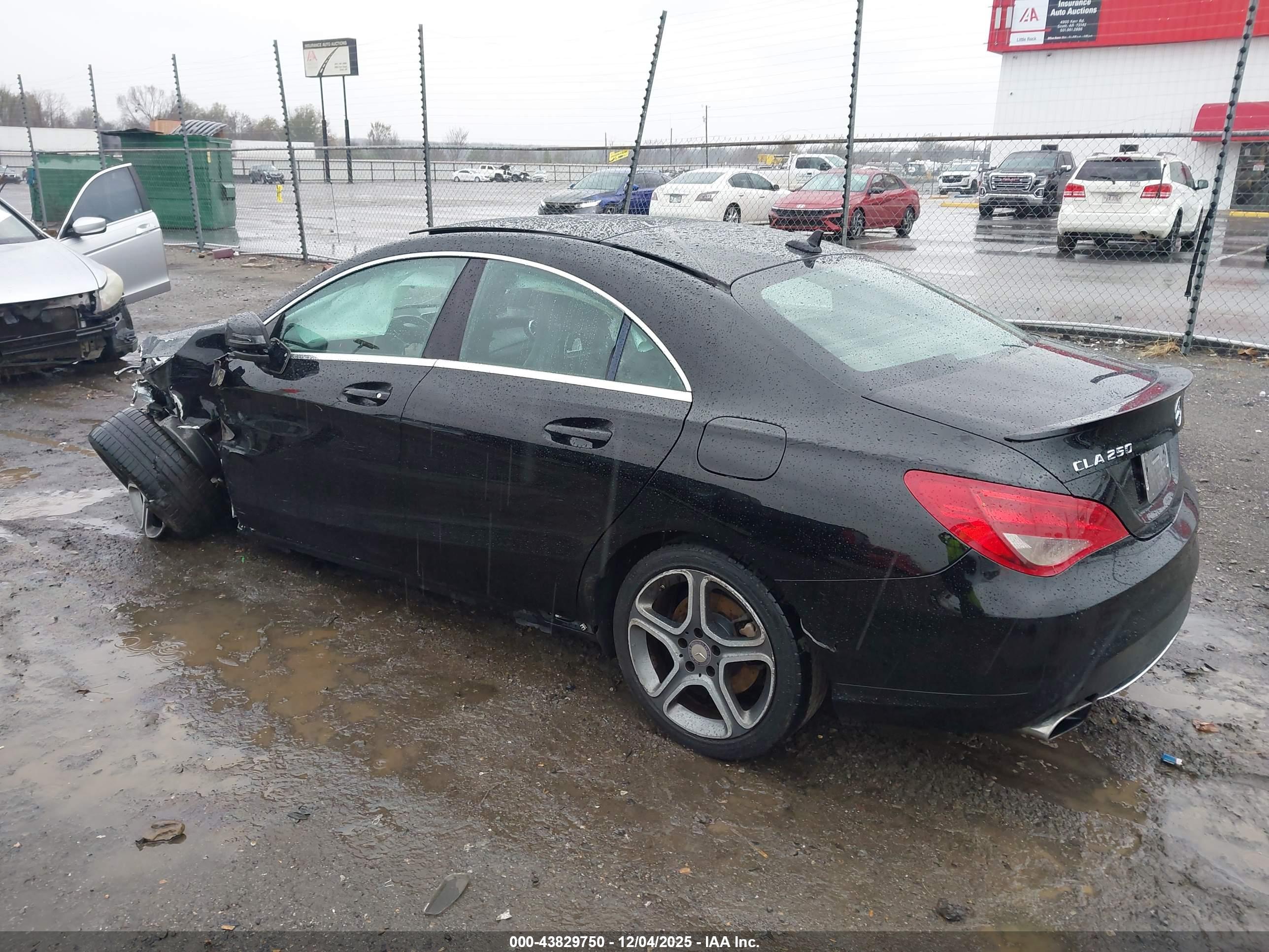MERCEDES-BENZ CLA image 3