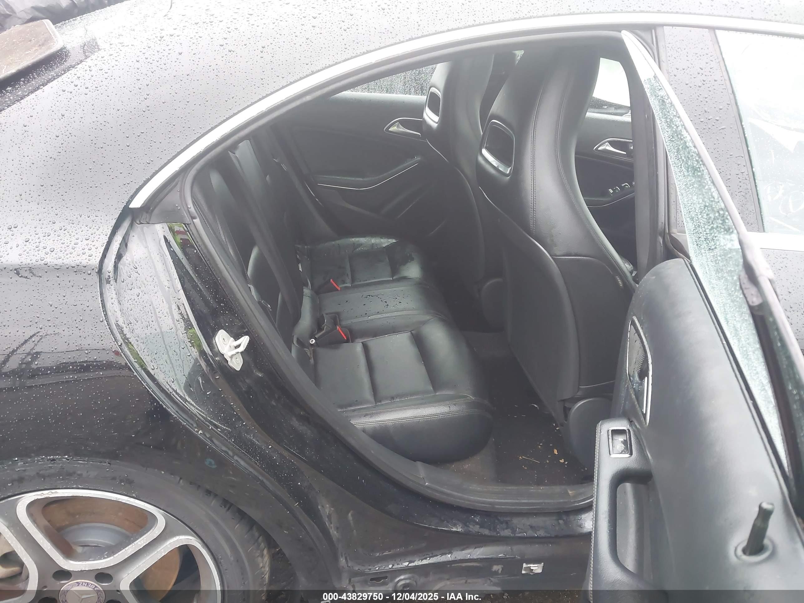 MERCEDES-BENZ CLA image 8