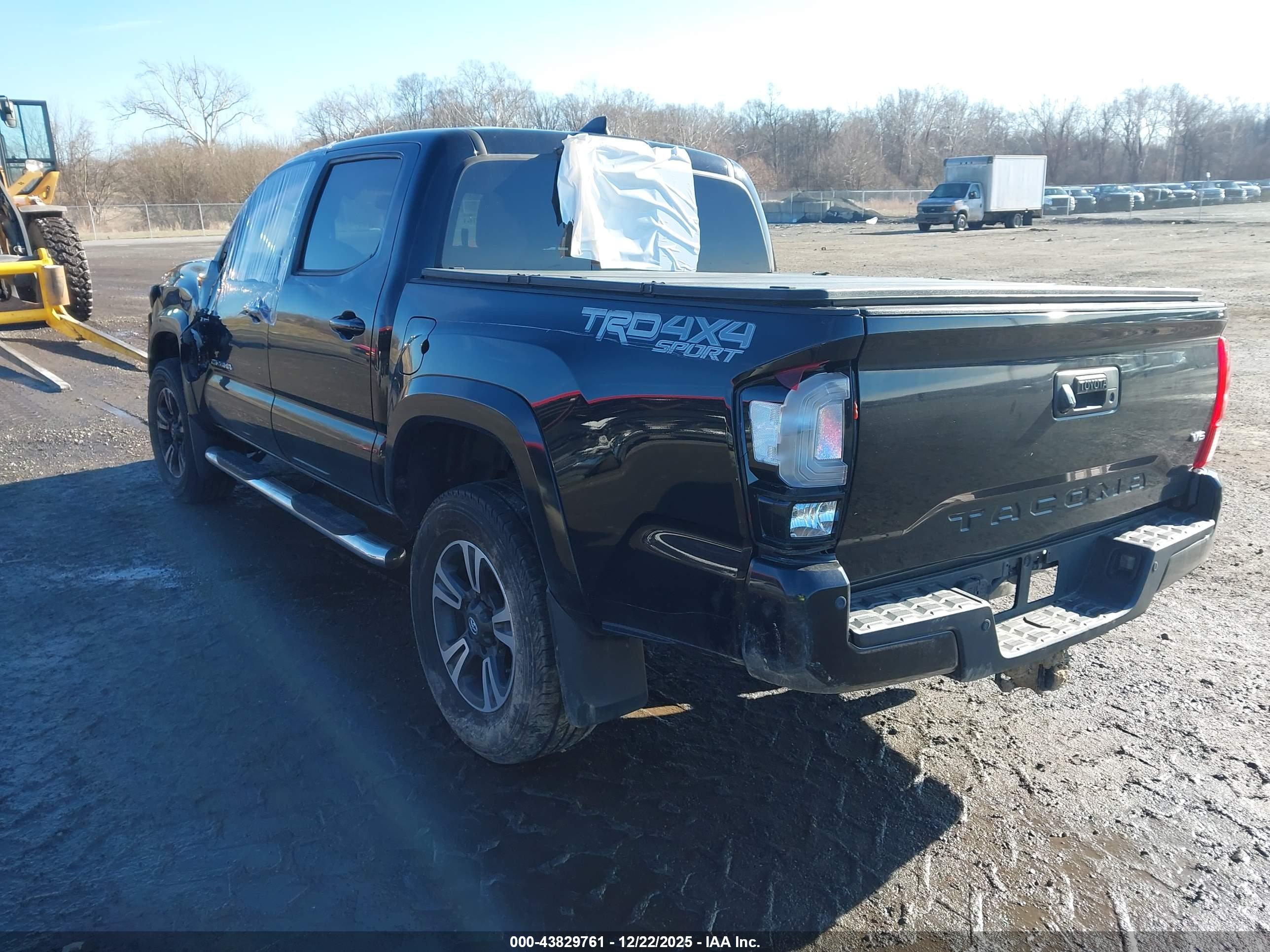 TOYOTA TACOMA image 3