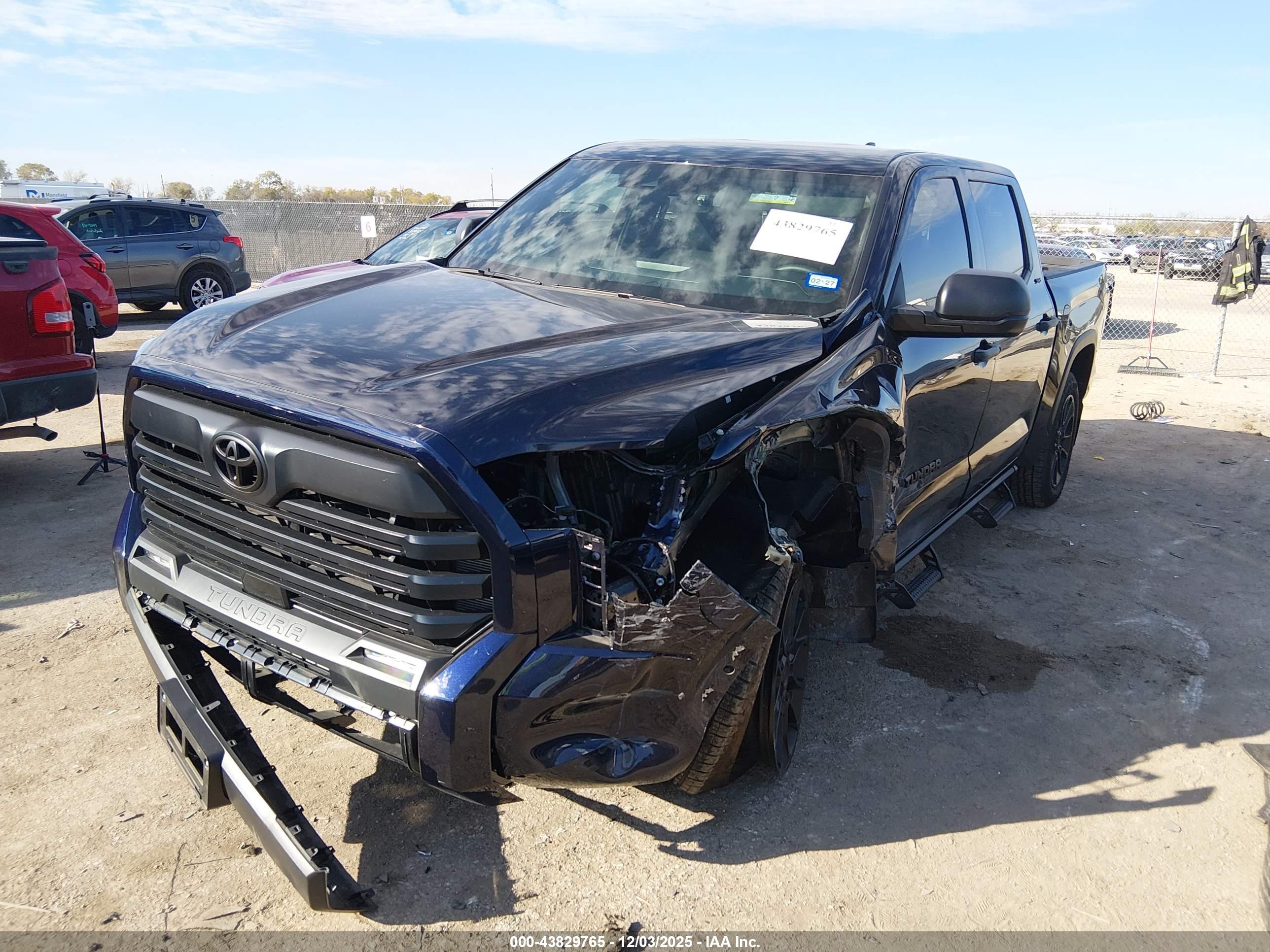 TOYOTA TUNDRA image 2