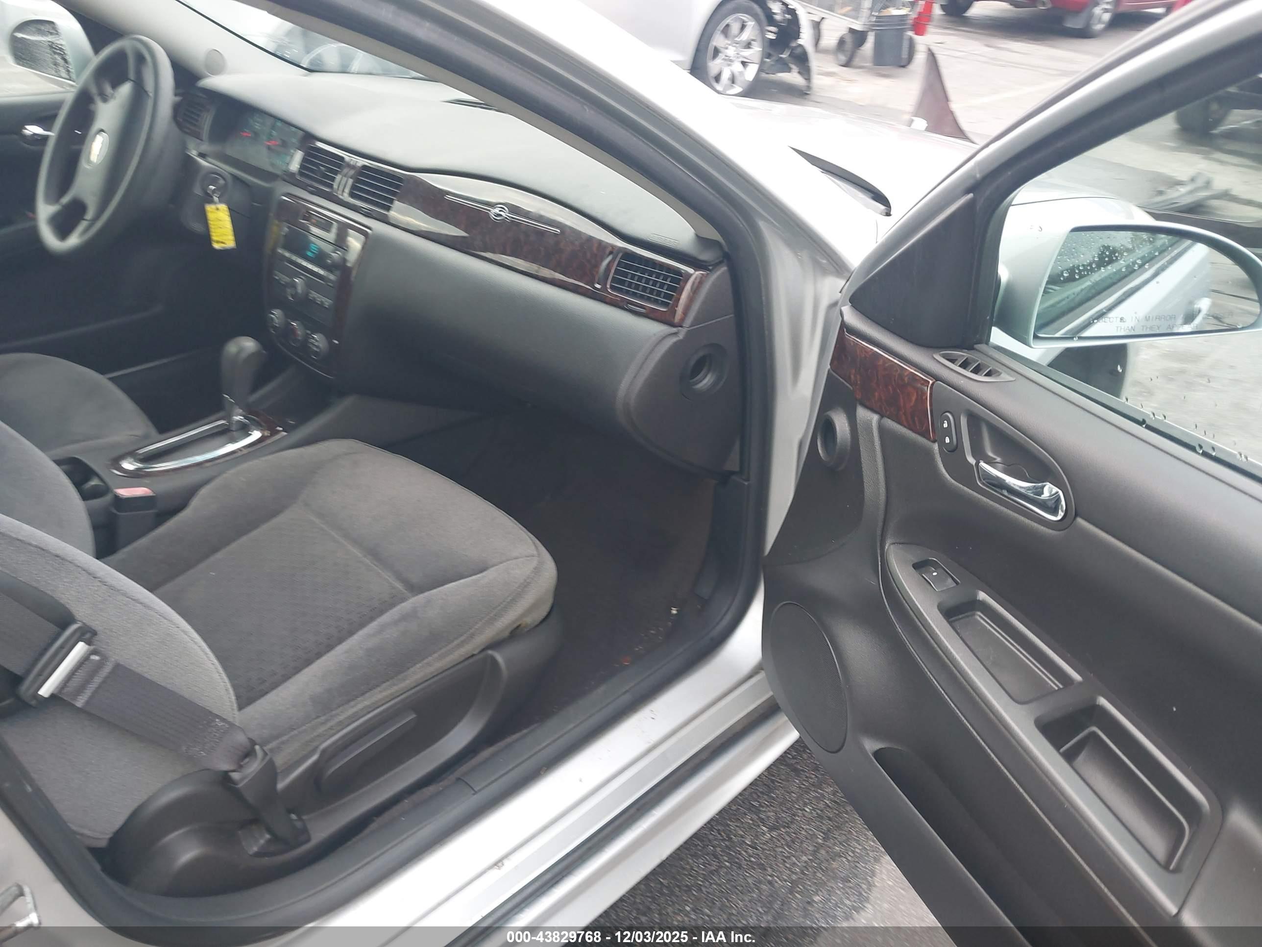 CHEVROLET IMPALA image 5