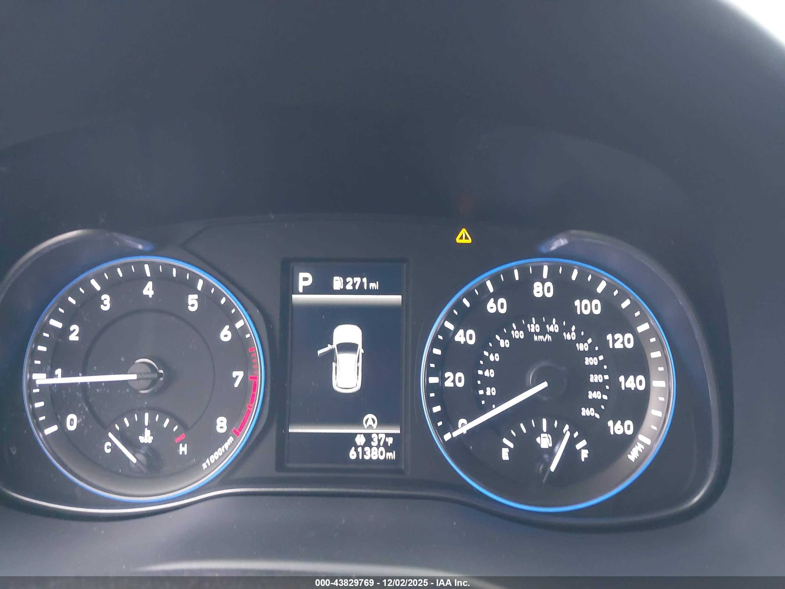 HYUNDAI KONA image 7