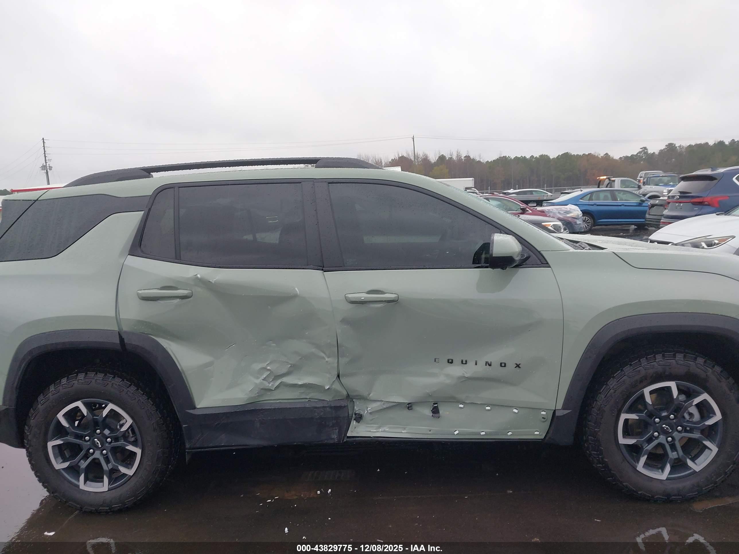 CHEVROLET EQUINOX image 6