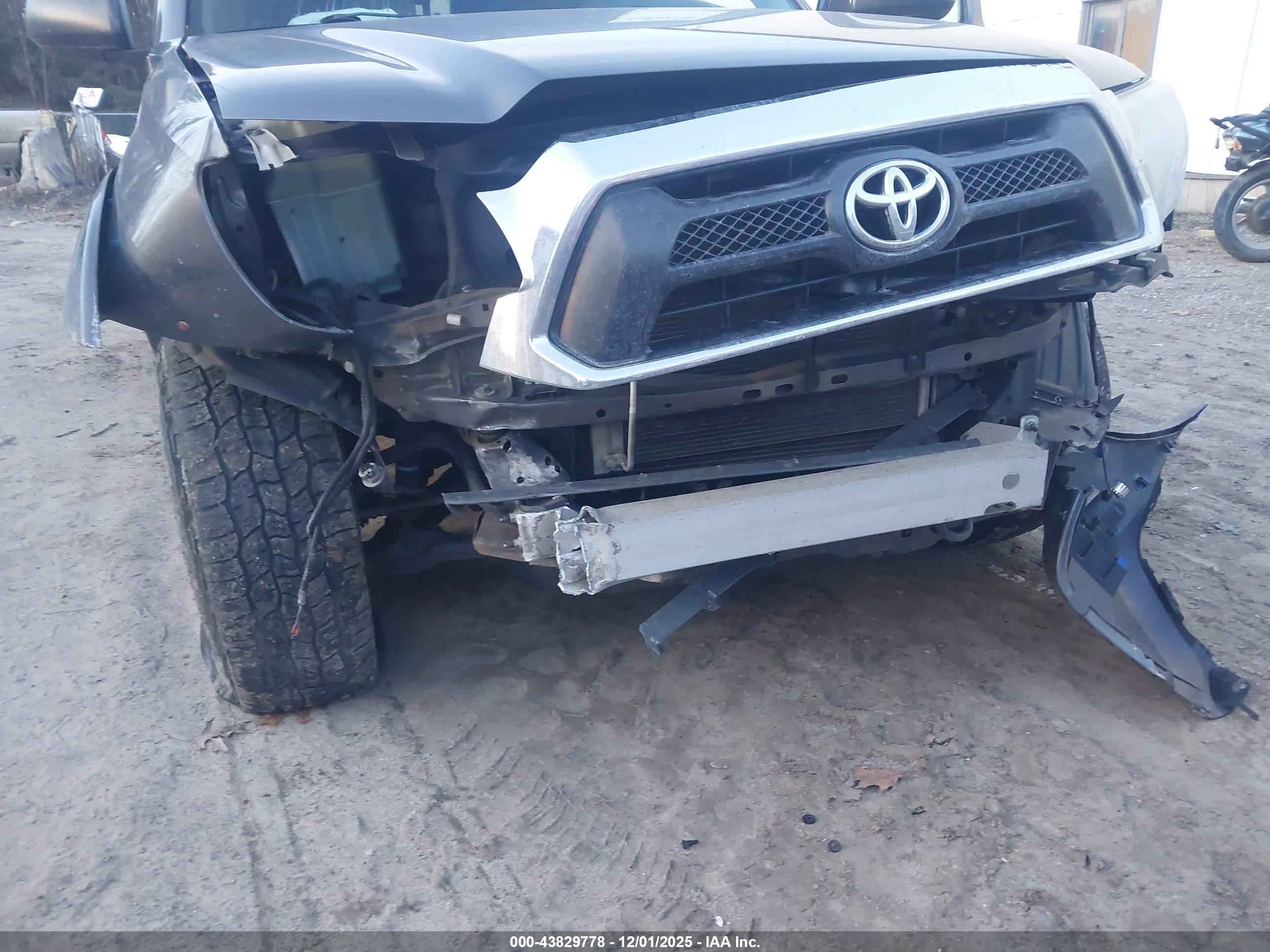 TOYOTA TACOMA image 6