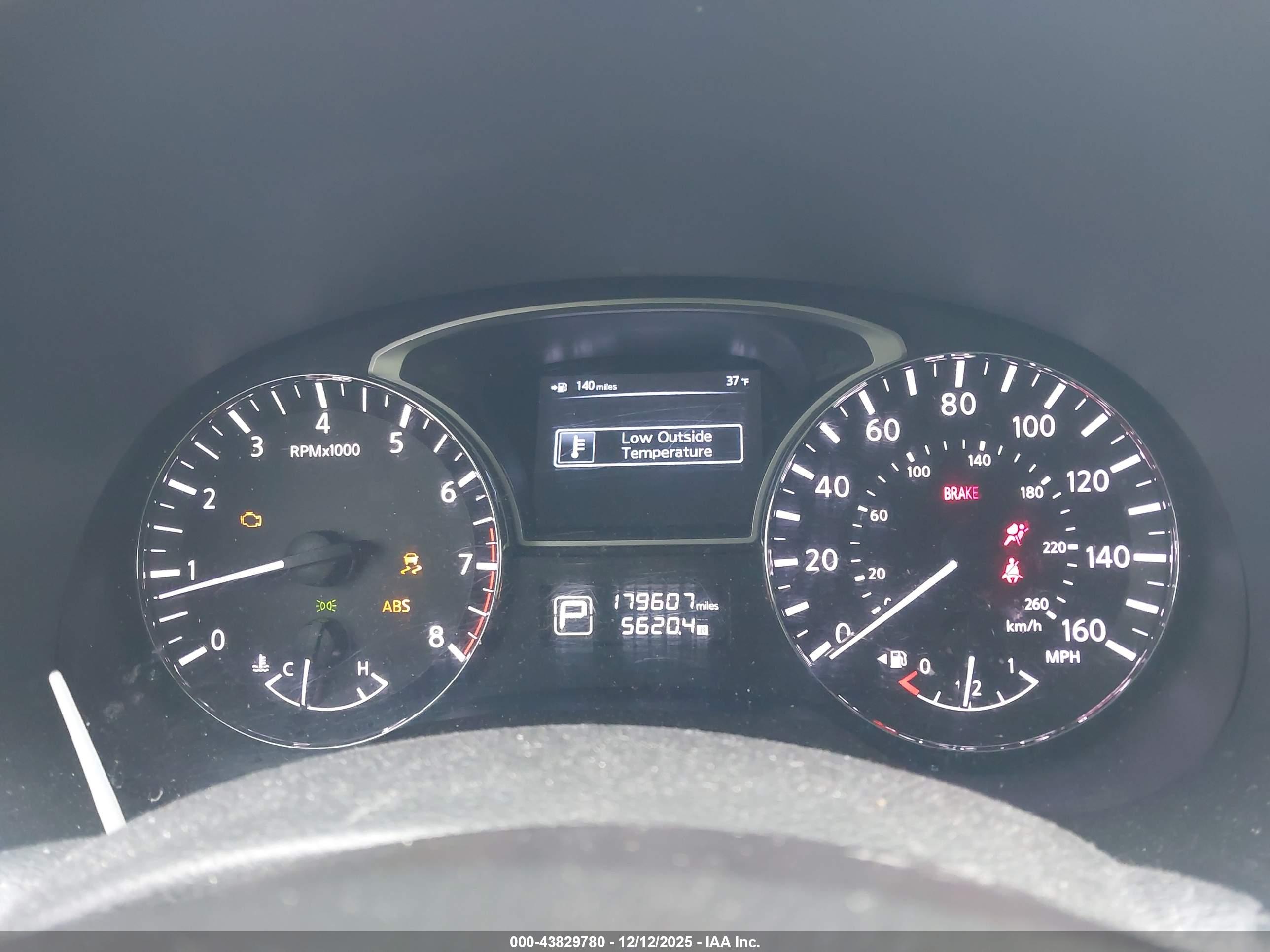 NISSAN PATHFINDER image 7