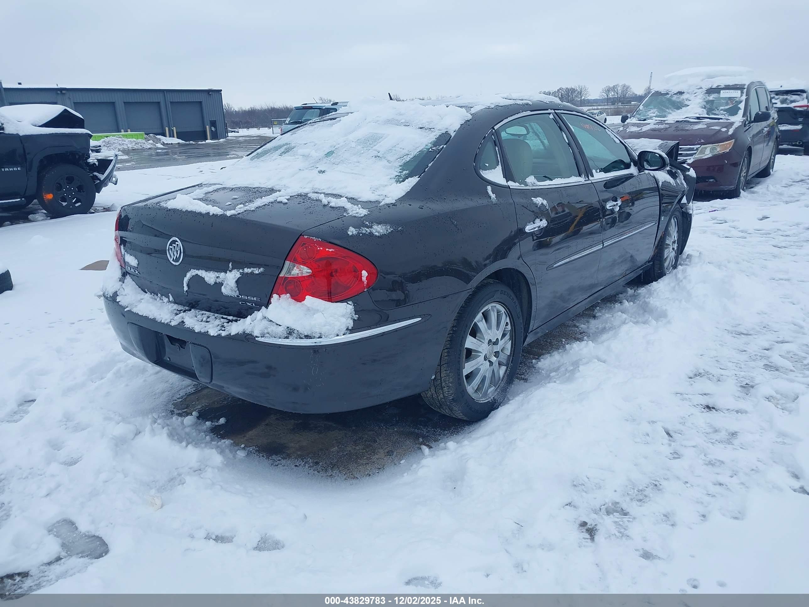 BUICK LACROSSE image 4