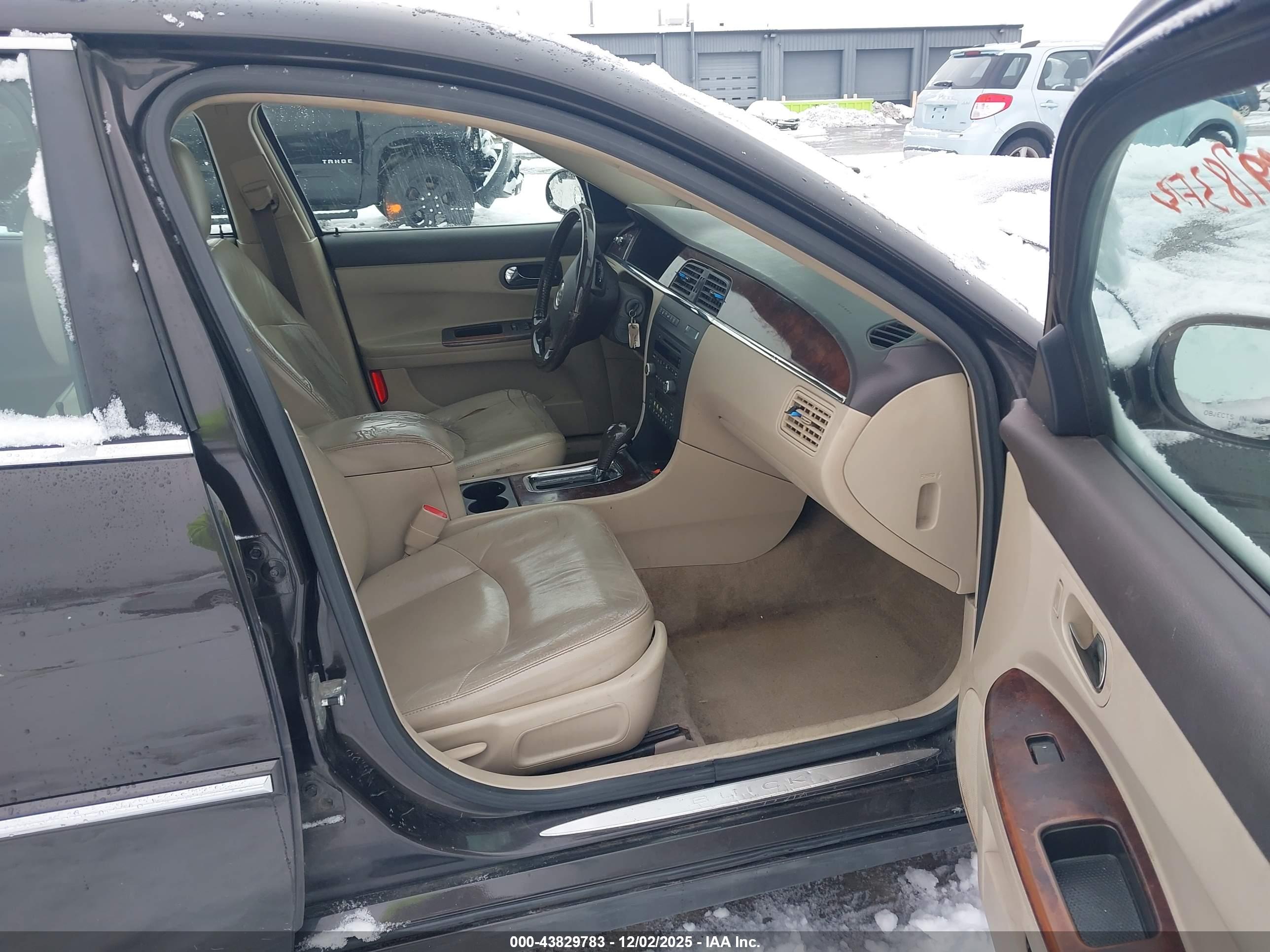 BUICK LACROSSE image 5