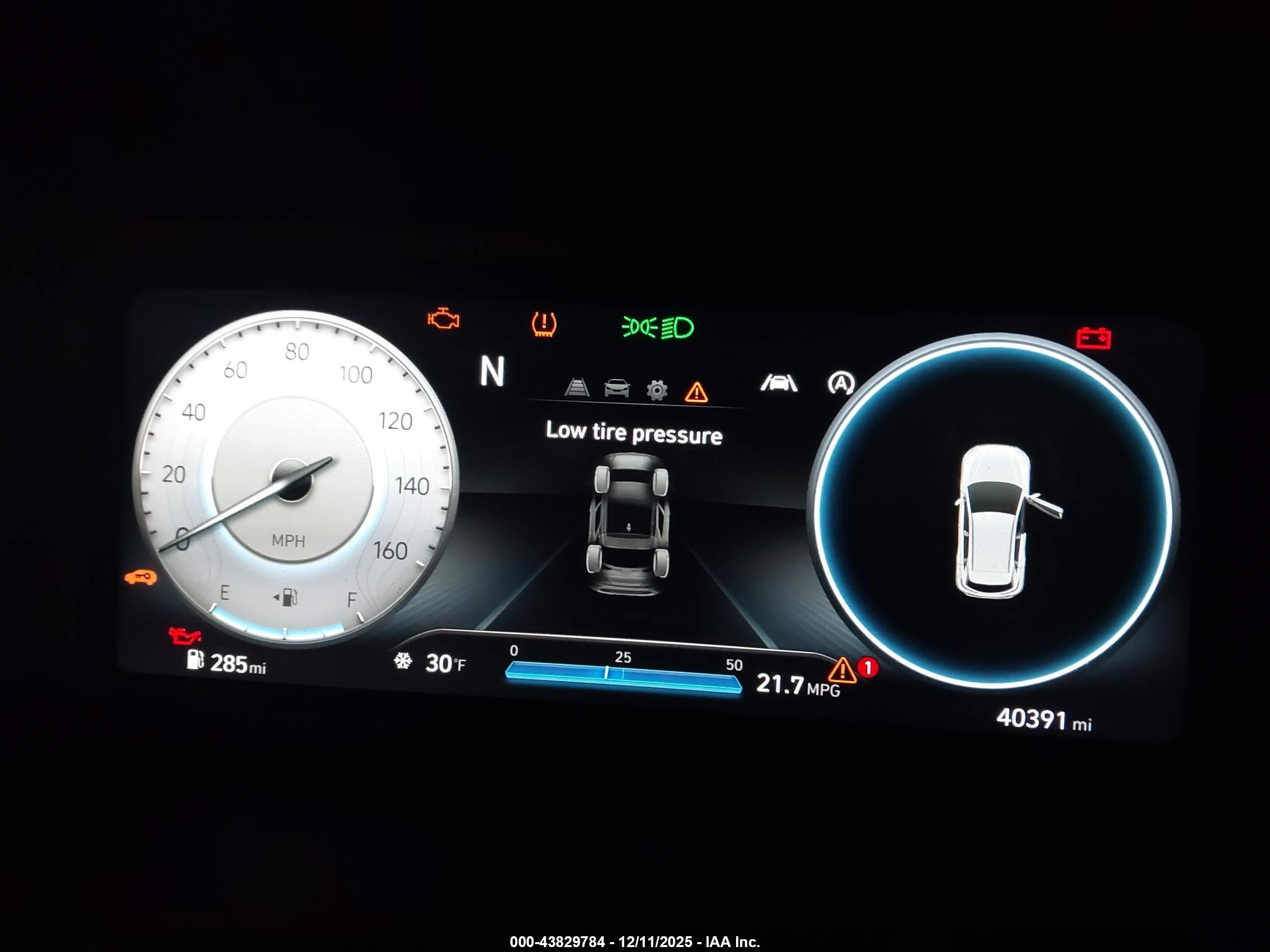 HYUNDAI KONA image 7