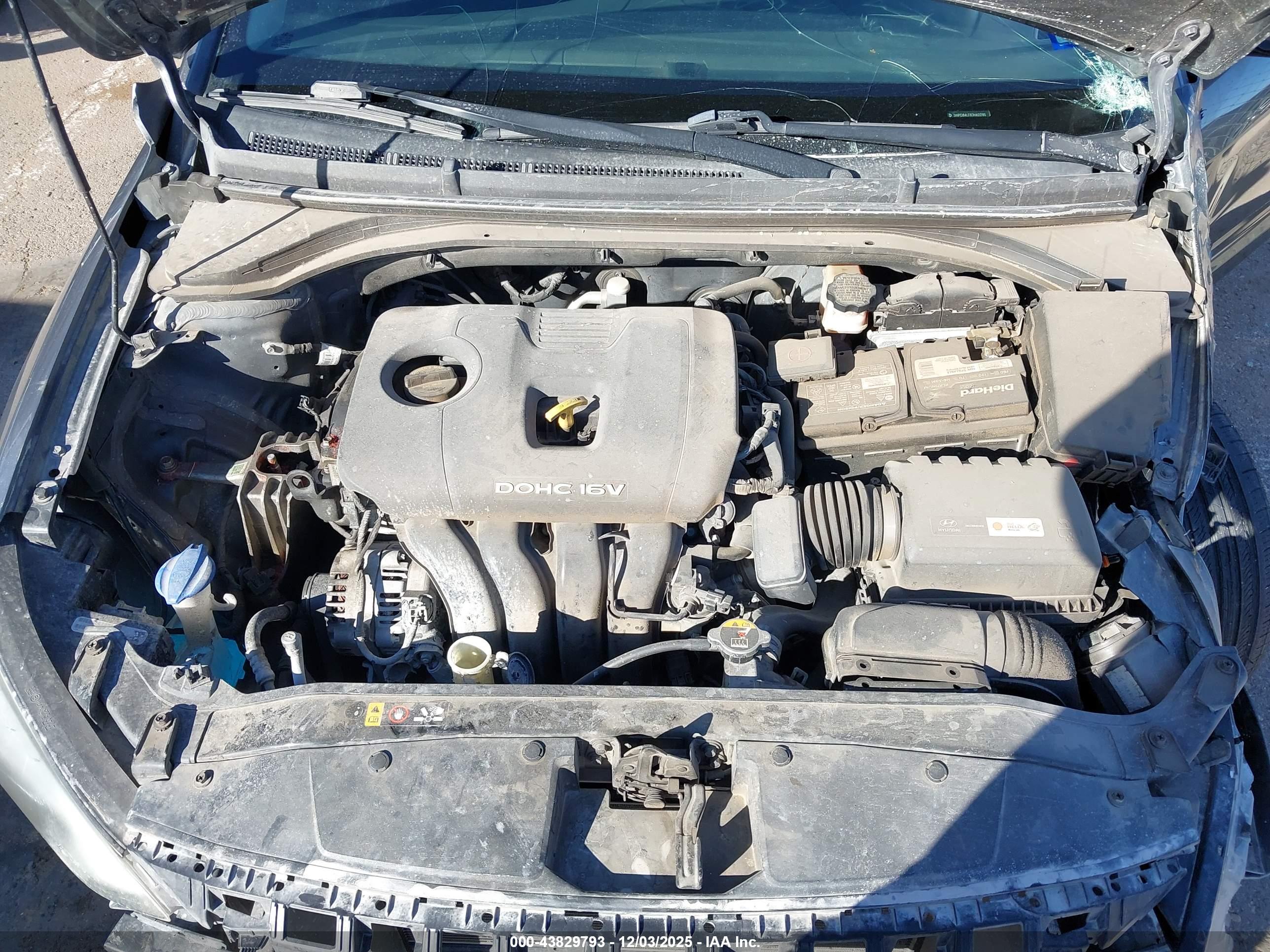 HYUNDAI ELANTRA image 10