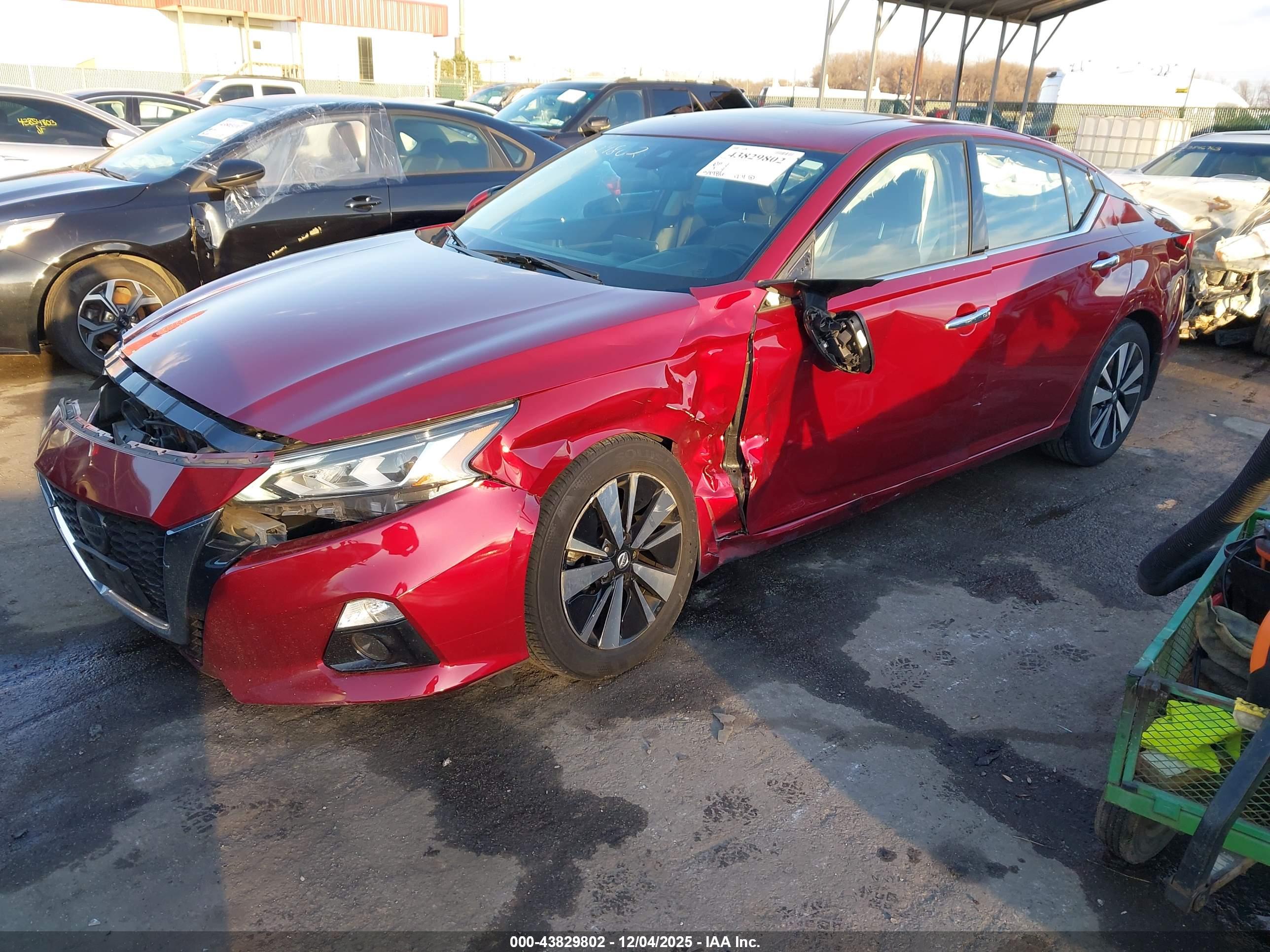 NISSAN ALTIMA image 2